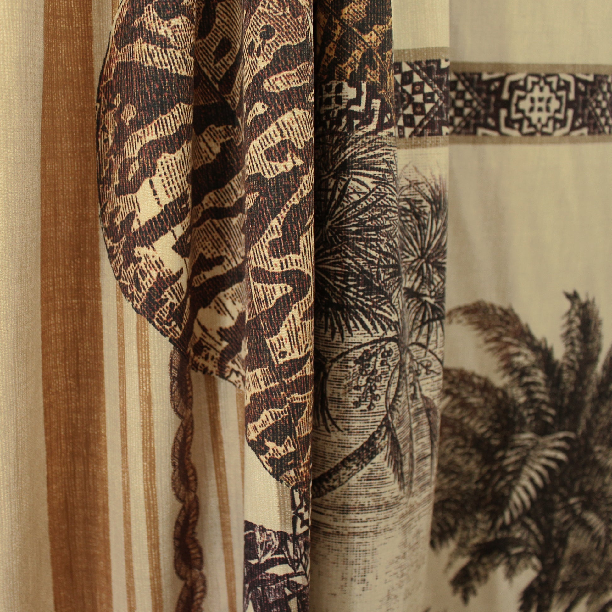 Italian 'jungle scene' blouseweight cotton sateen panel