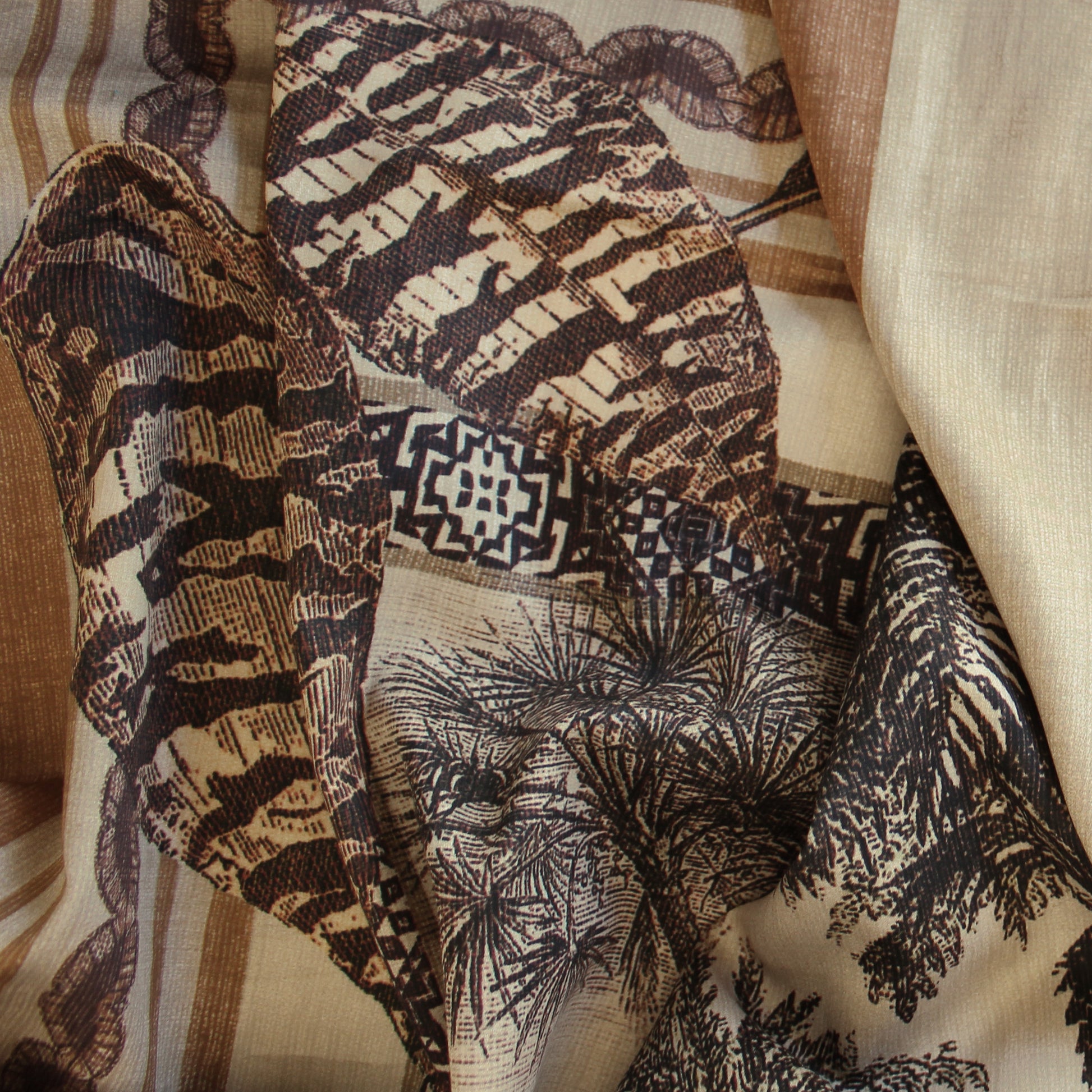 Italian 'jungle scene' blouseweight cotton sateen panel