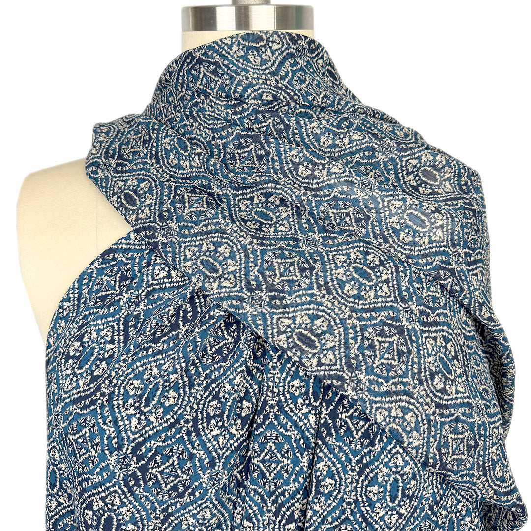 'blue medallion' lightweight jersey knit .625 yds
