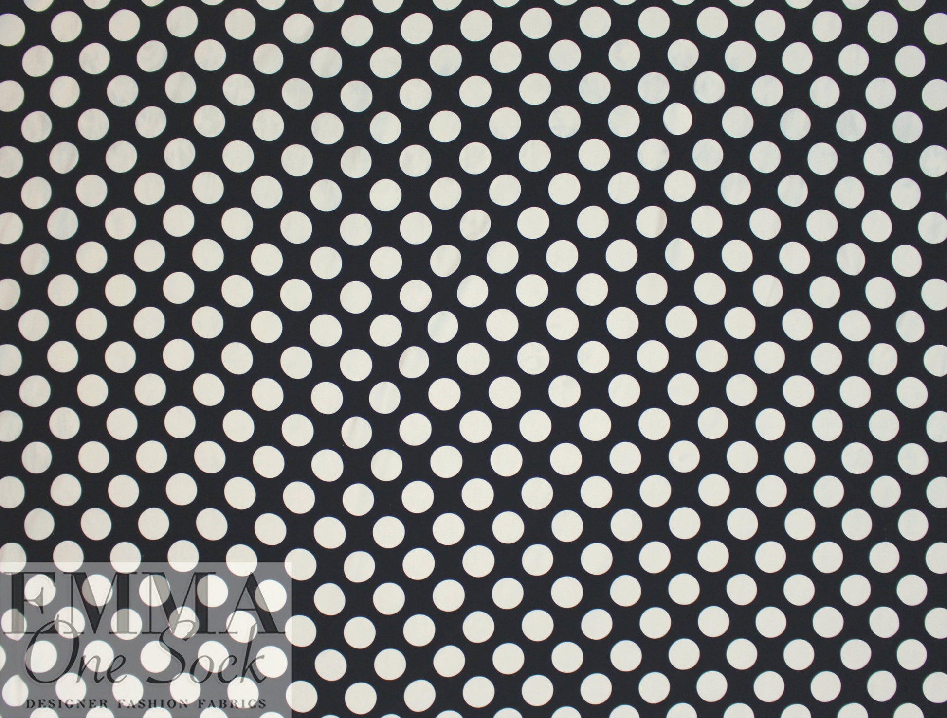 D0lce & Gab. black/pearl 4-ply viscose crepe .625 yds