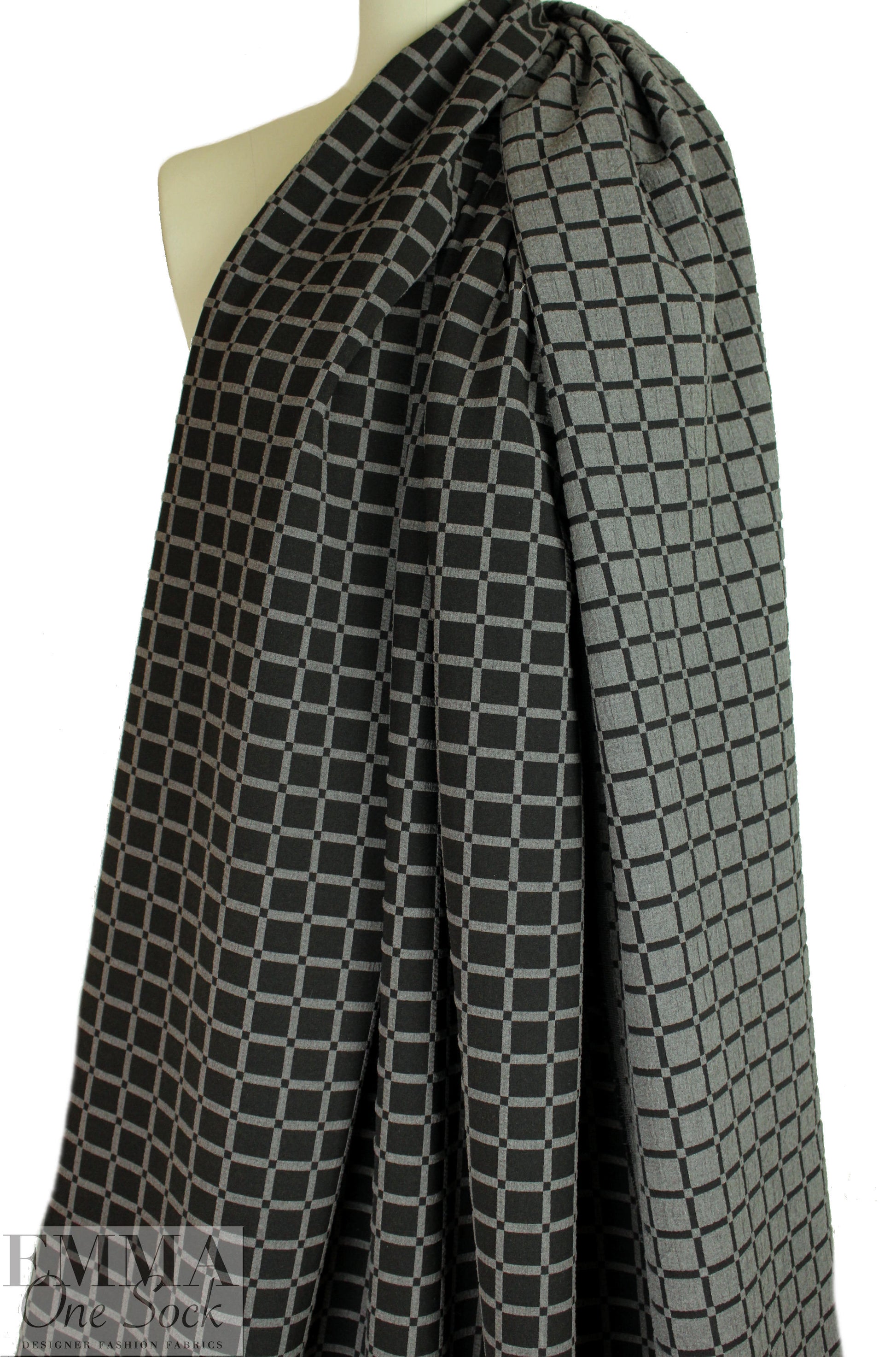 NY designer reversible textured jacquard - blk/gray grid
