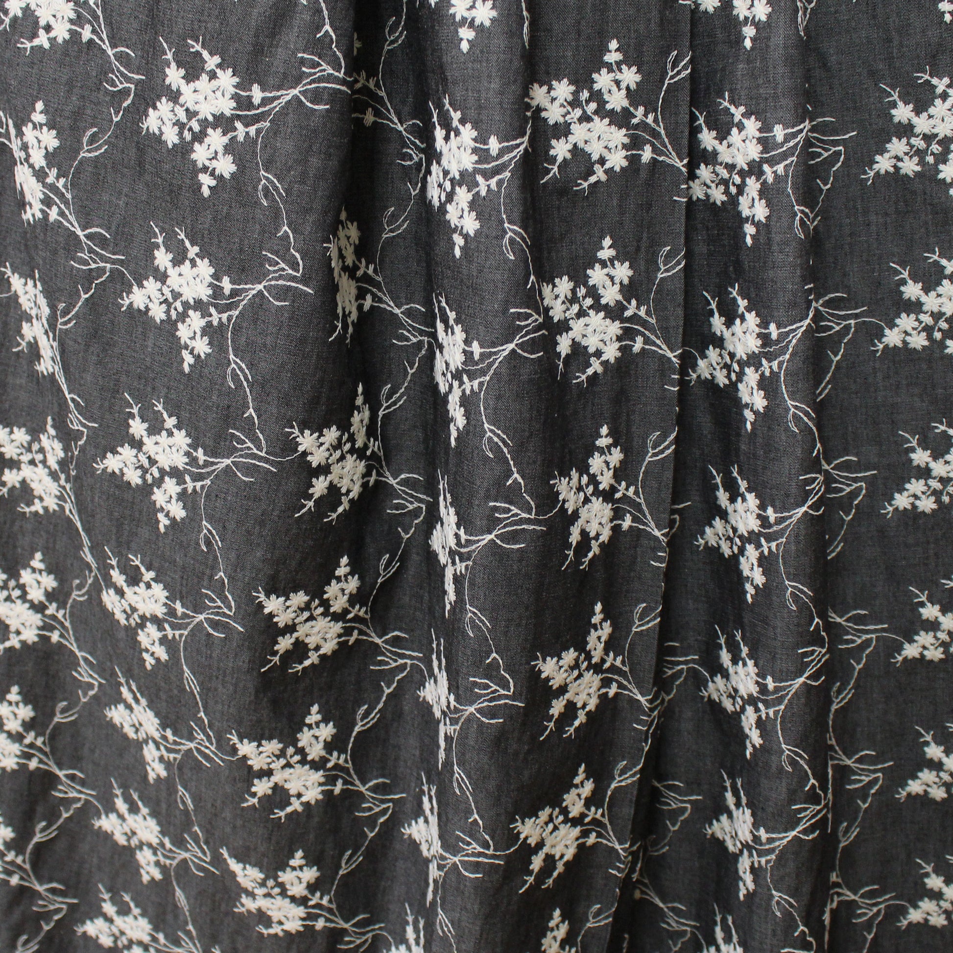 'baby's breath' embroidered lightweight denim - soft black