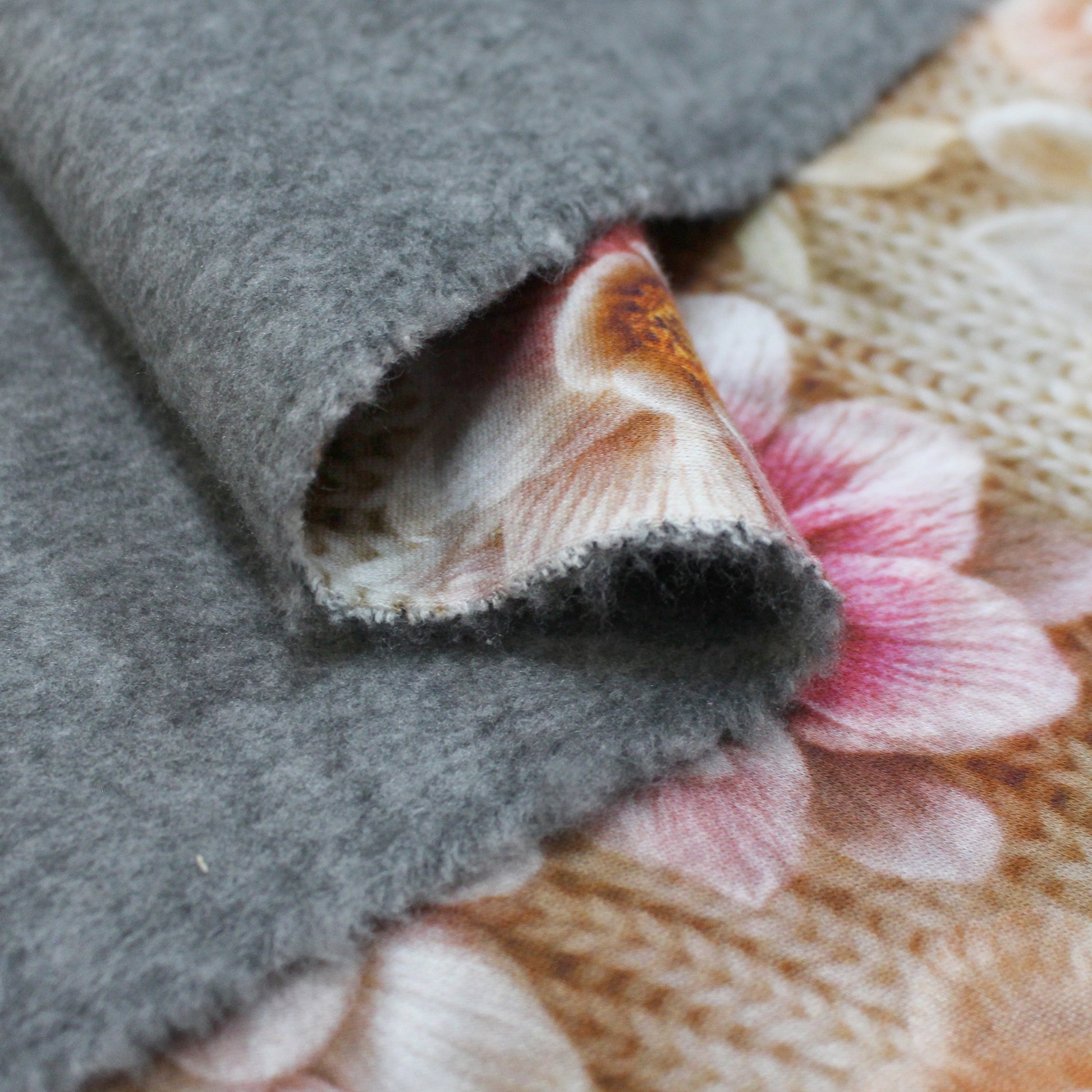 'knit bouquet' fleece backed printed jogger - blush