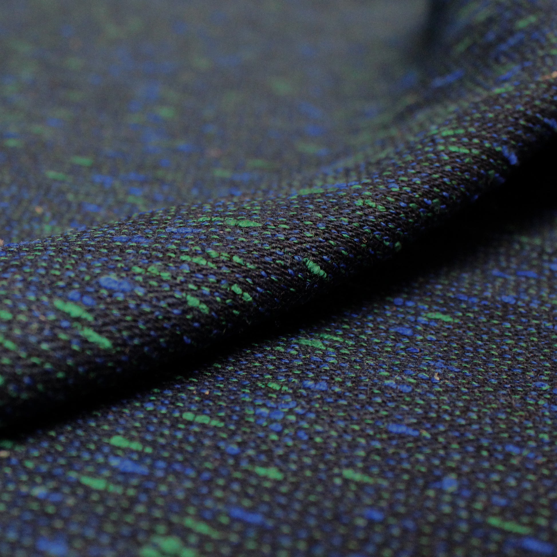 Italian novelty slub wool/cotton suiting