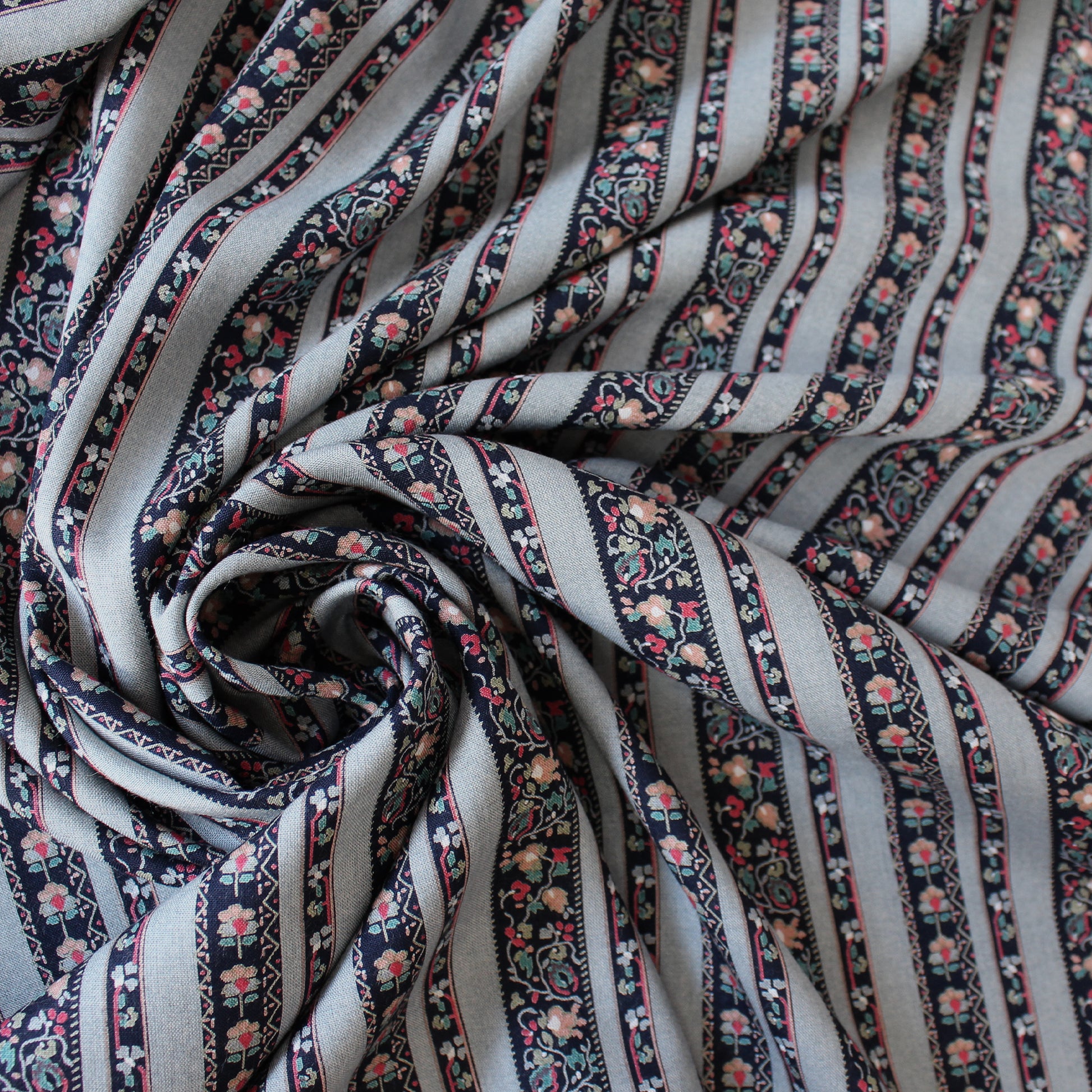 Italian 'Nordic cottage' viscose challis