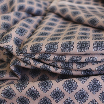 Italian 'petite medallion' dressweight Lyocell woven