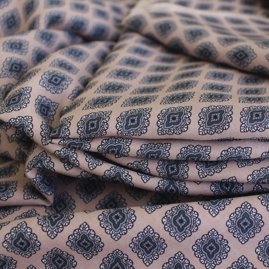 Italian 'petite medallion' dressweight Lyocell woven