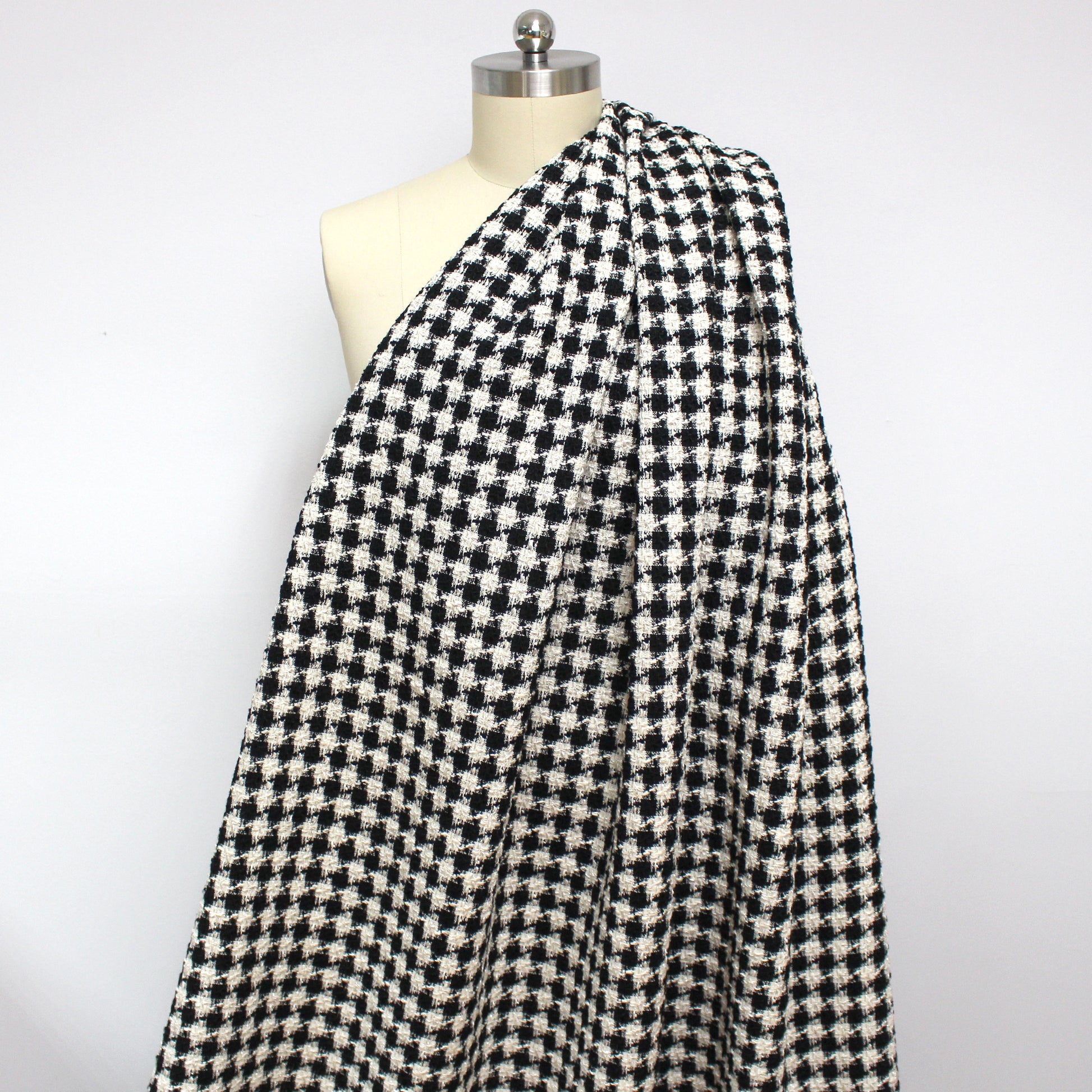 Italian viscose/cotton novelty weave suiting - black/pearl