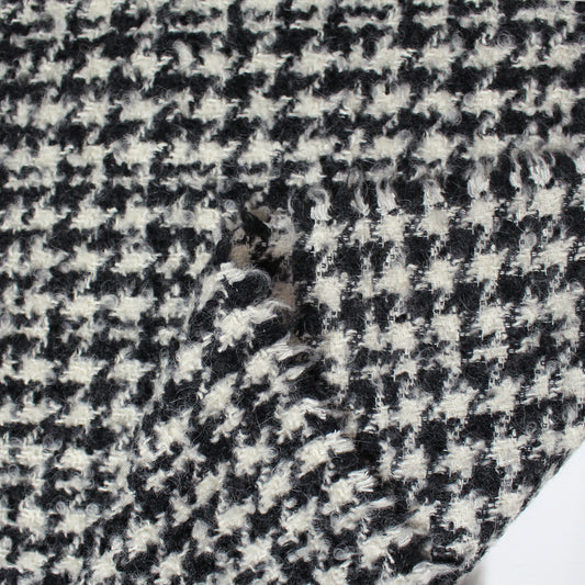 European 'downy houndstooth' virgin wool/cotton boucle