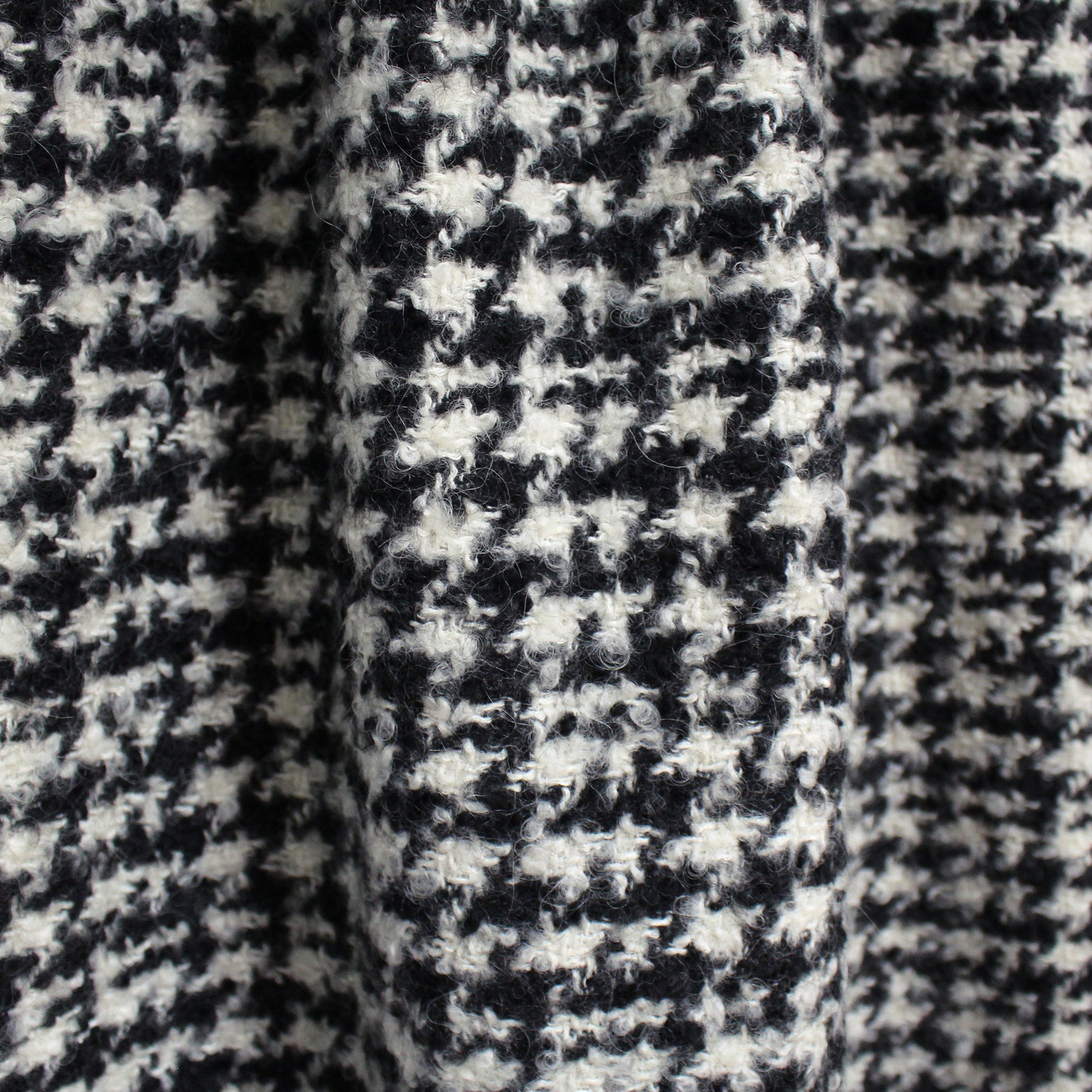 European 'downy houndstooth' virgin wool/cotton boucle