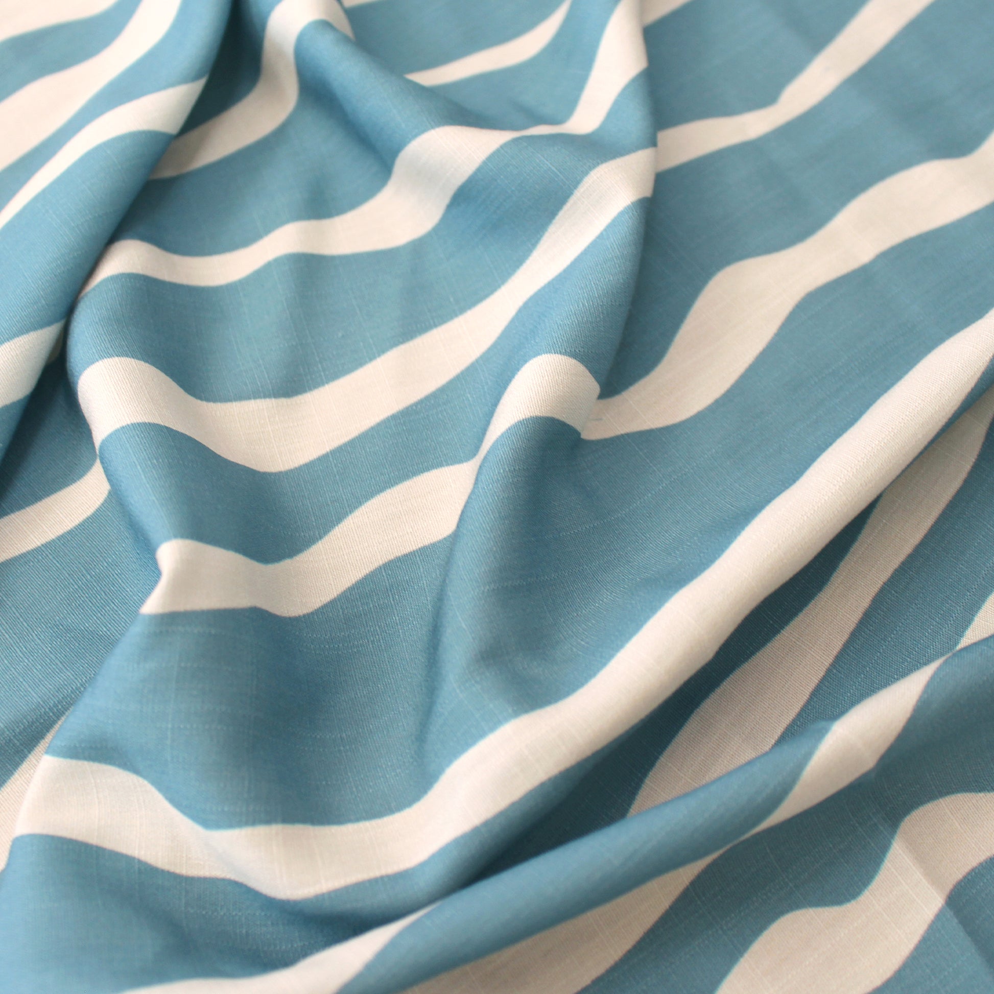 'zephyr' linen-look rayon woven - Adriatic blue