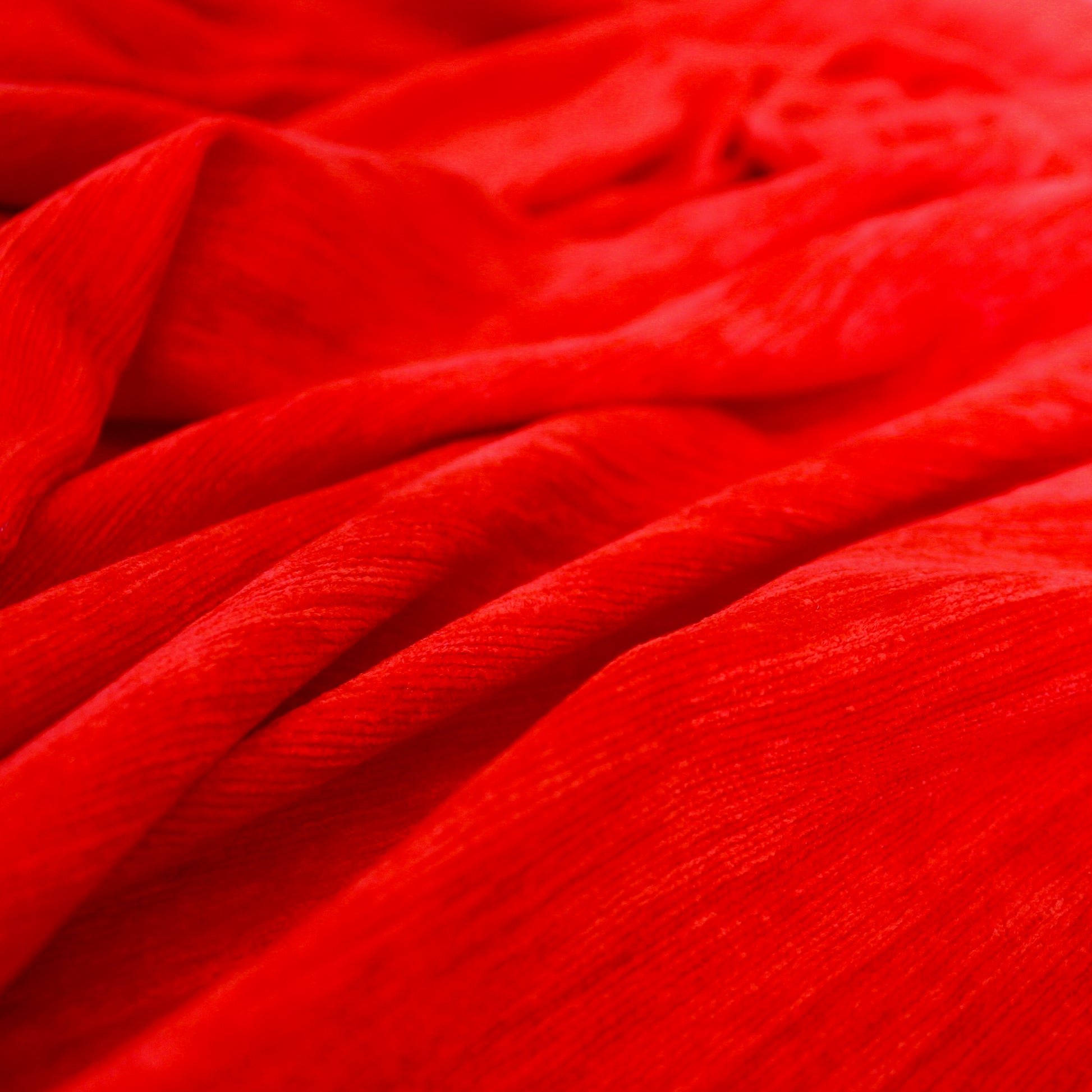 Gucc1 luxe tufted cord - firecracker red