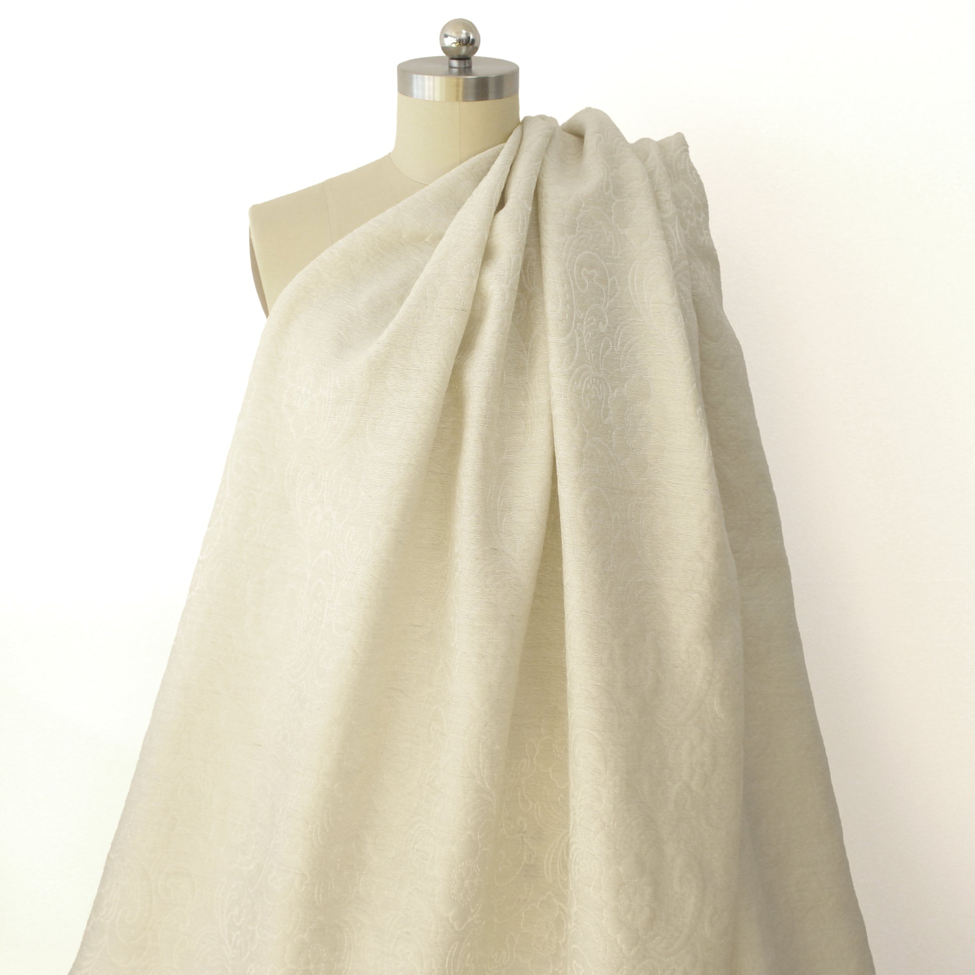 Etr0 lustrous 'antique flora' wool/Lurex brocade