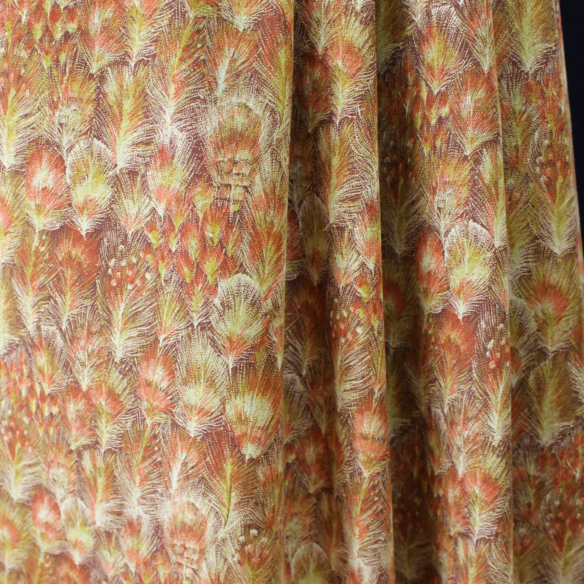 Italian 'light as a feather' all-wool dressweight woven