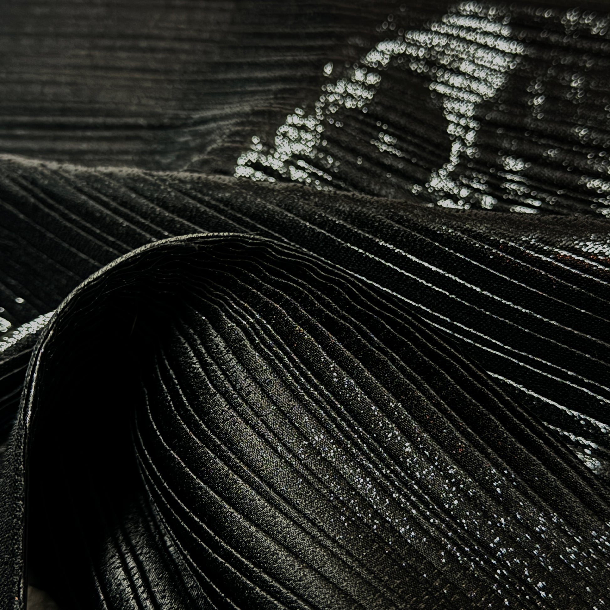 French silk/Lurex plisse - black