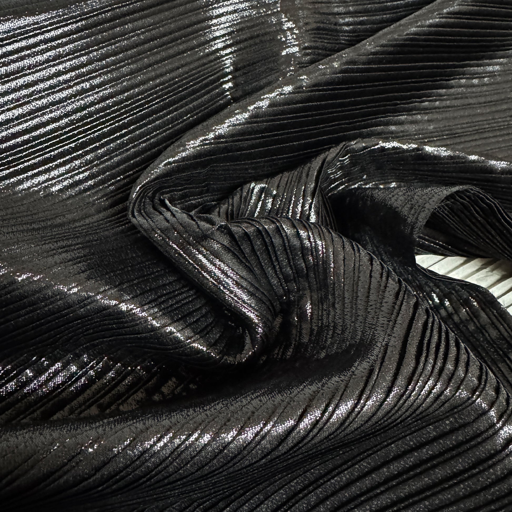 French silk/Lurex plisse - black