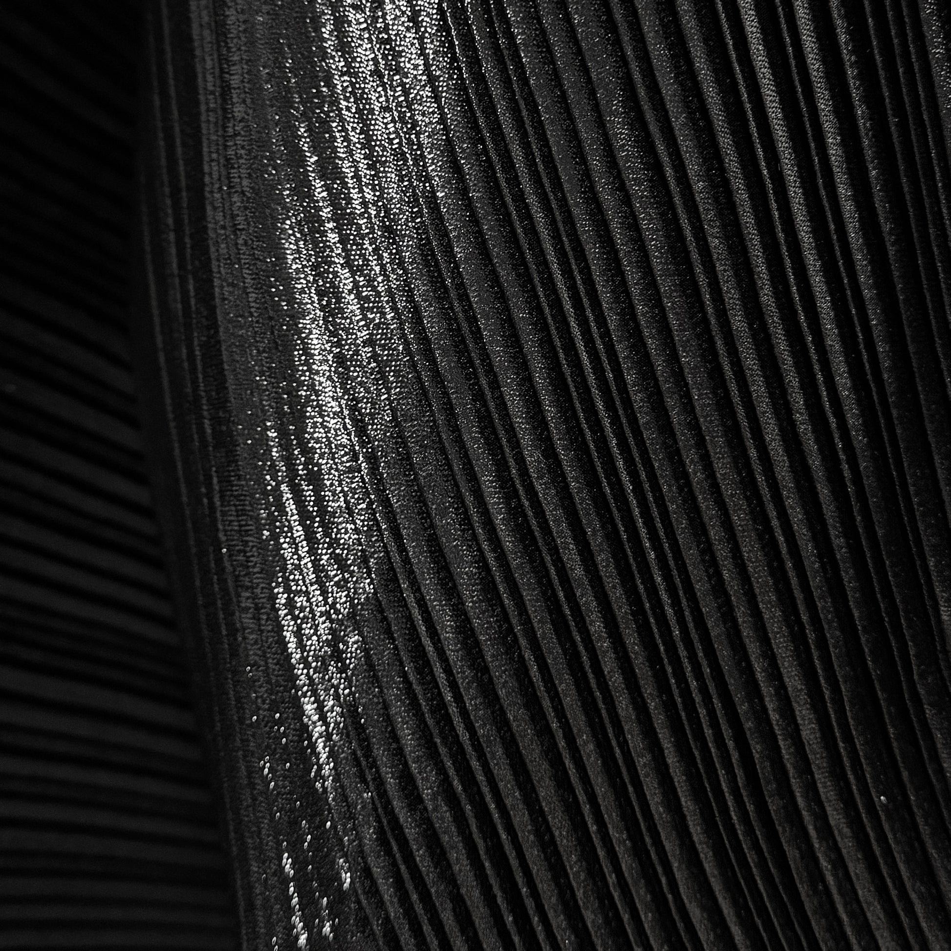 French silk/Lurex plisse - black