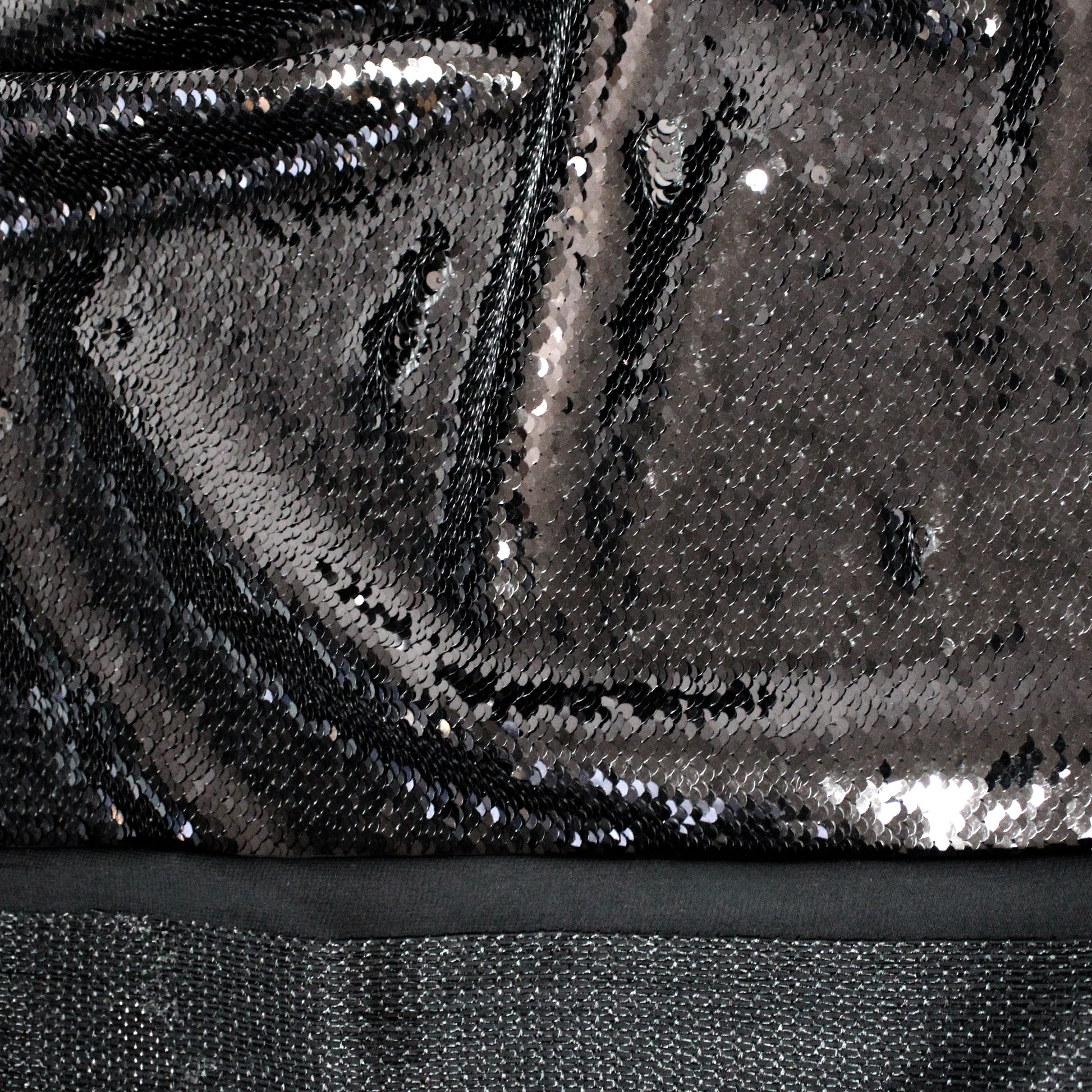 French fine-quality, flip sequin - jet black