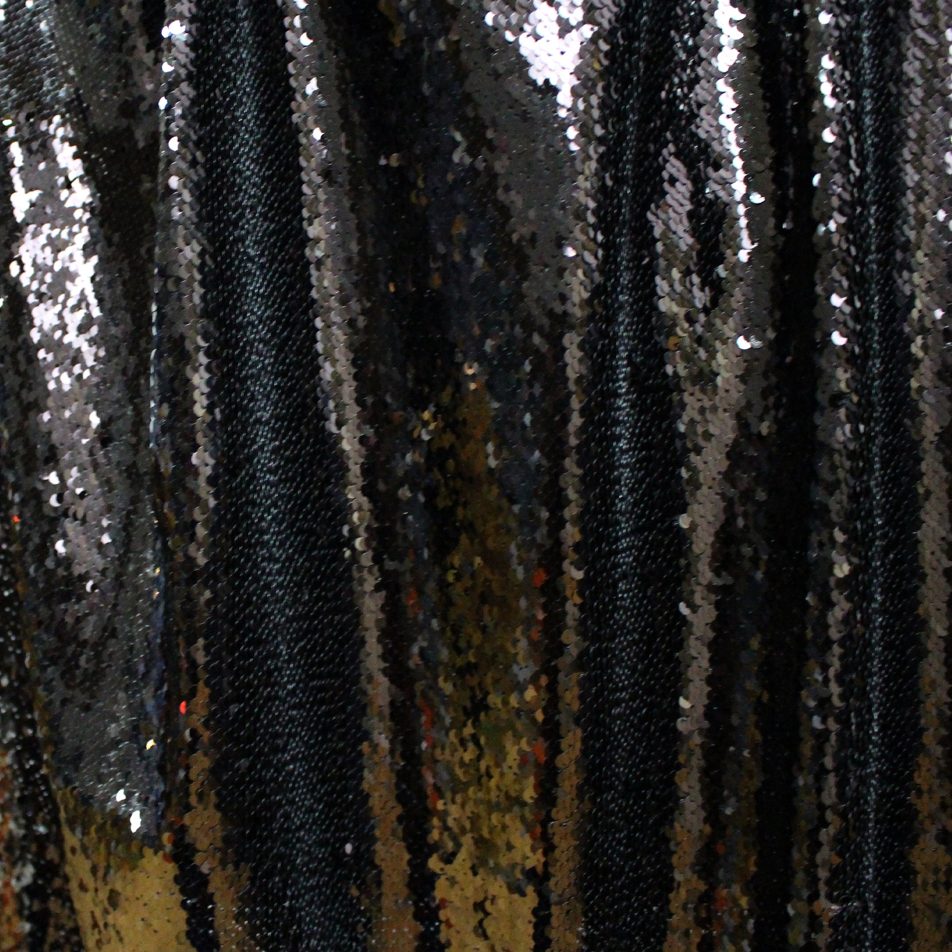French fine-quality, flip sequin - jet black