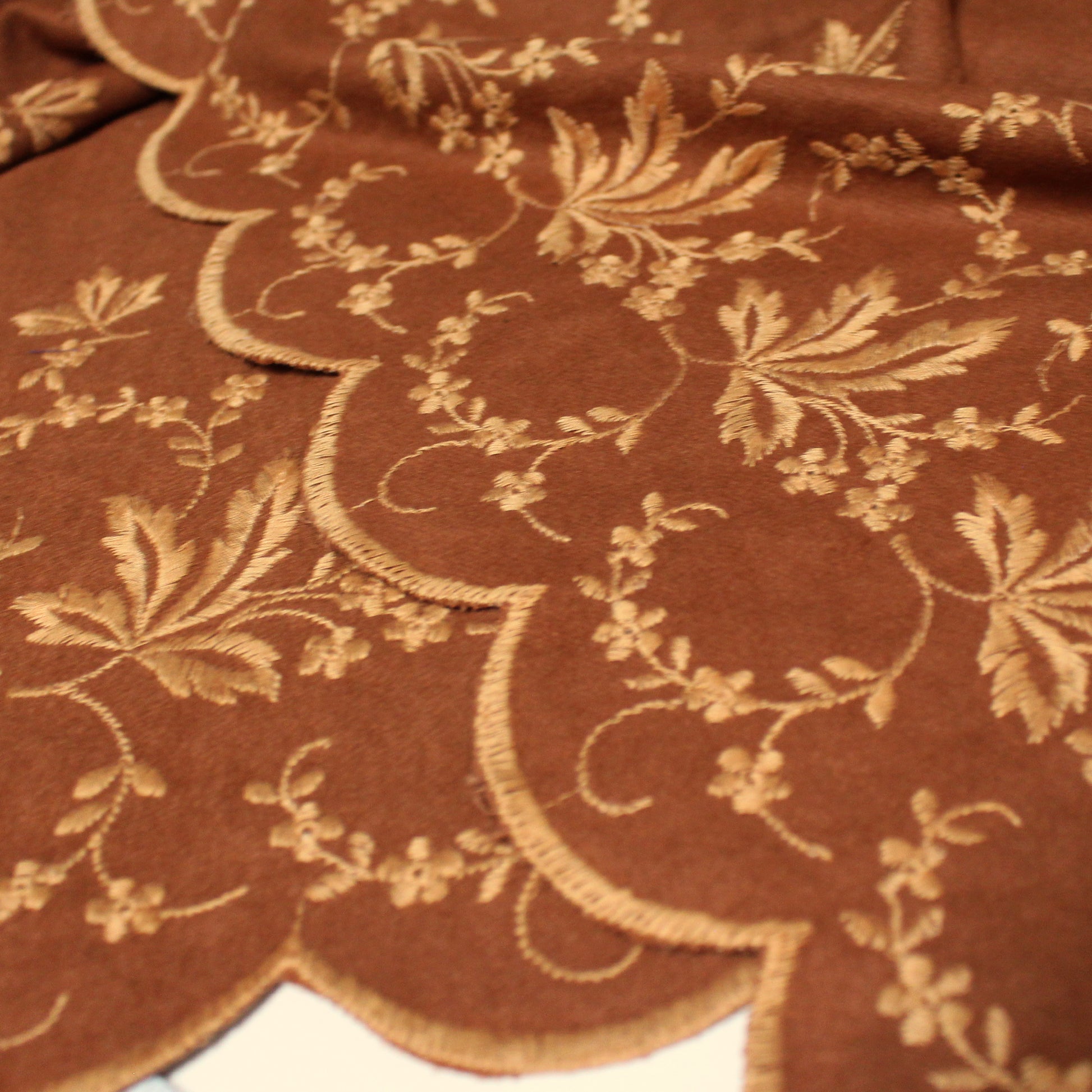European scallop-edge embroidered flannel - cinnamon *VERY LIMITED*