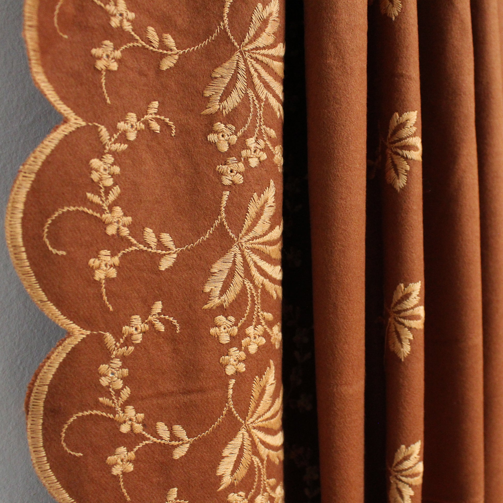 European scallop-edge embroidered flannel - cinnamon *VERY LIMITED*
