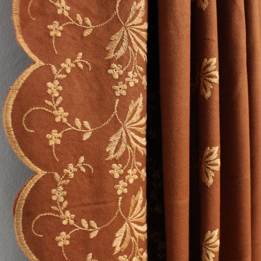 European scallop-edge embroidered flannel - cinnamon