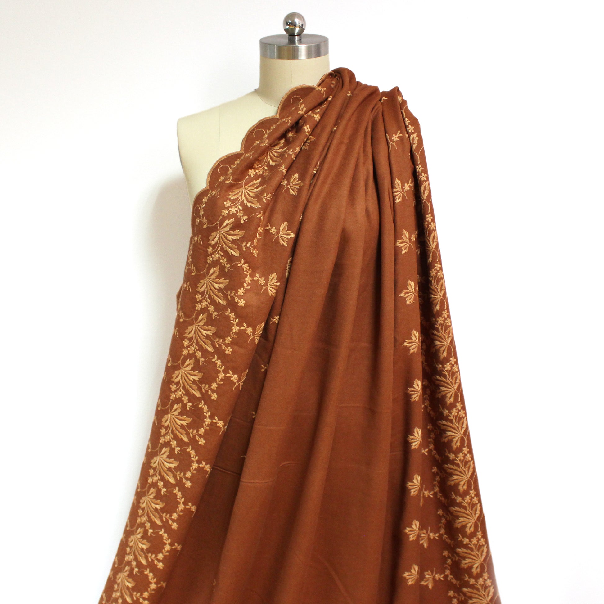 European scallop-edge embroidered flannel - cinnamon *VERY LIMITED*