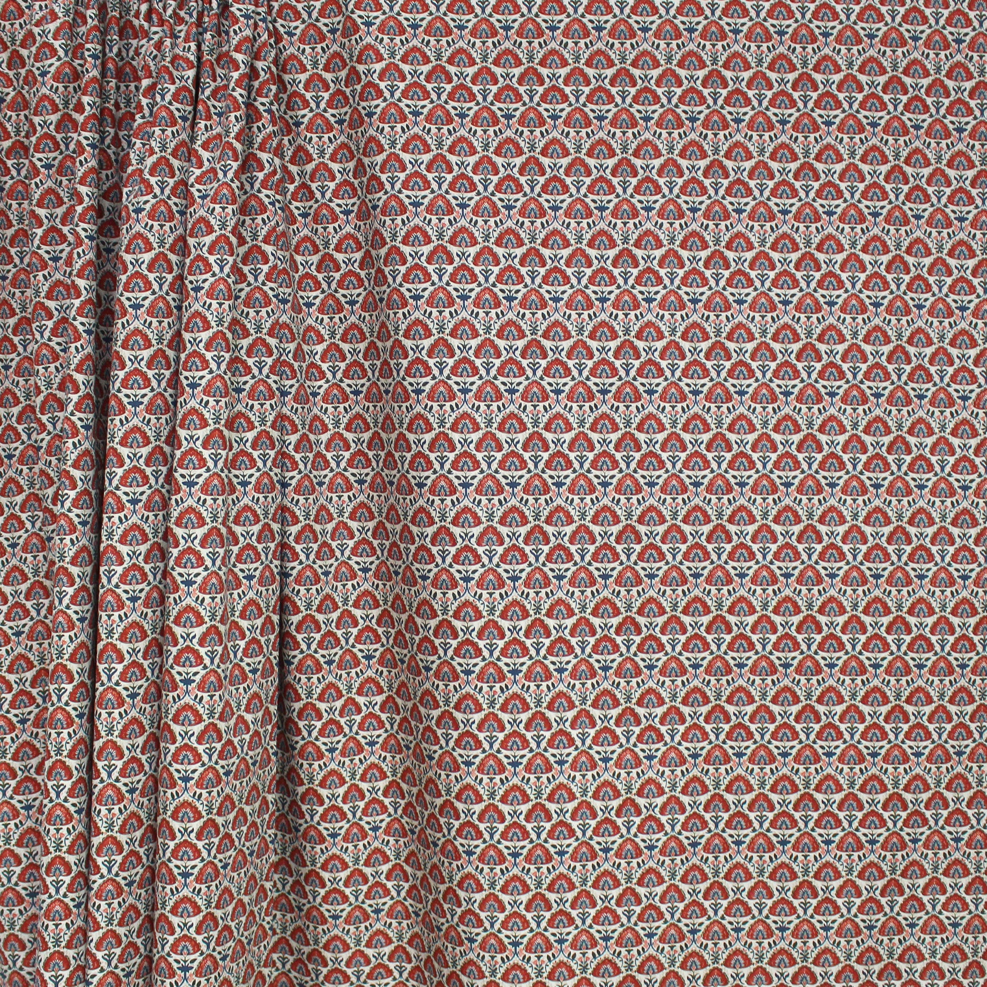 Dutch 'Cotswold floral' cotton poplin - currant