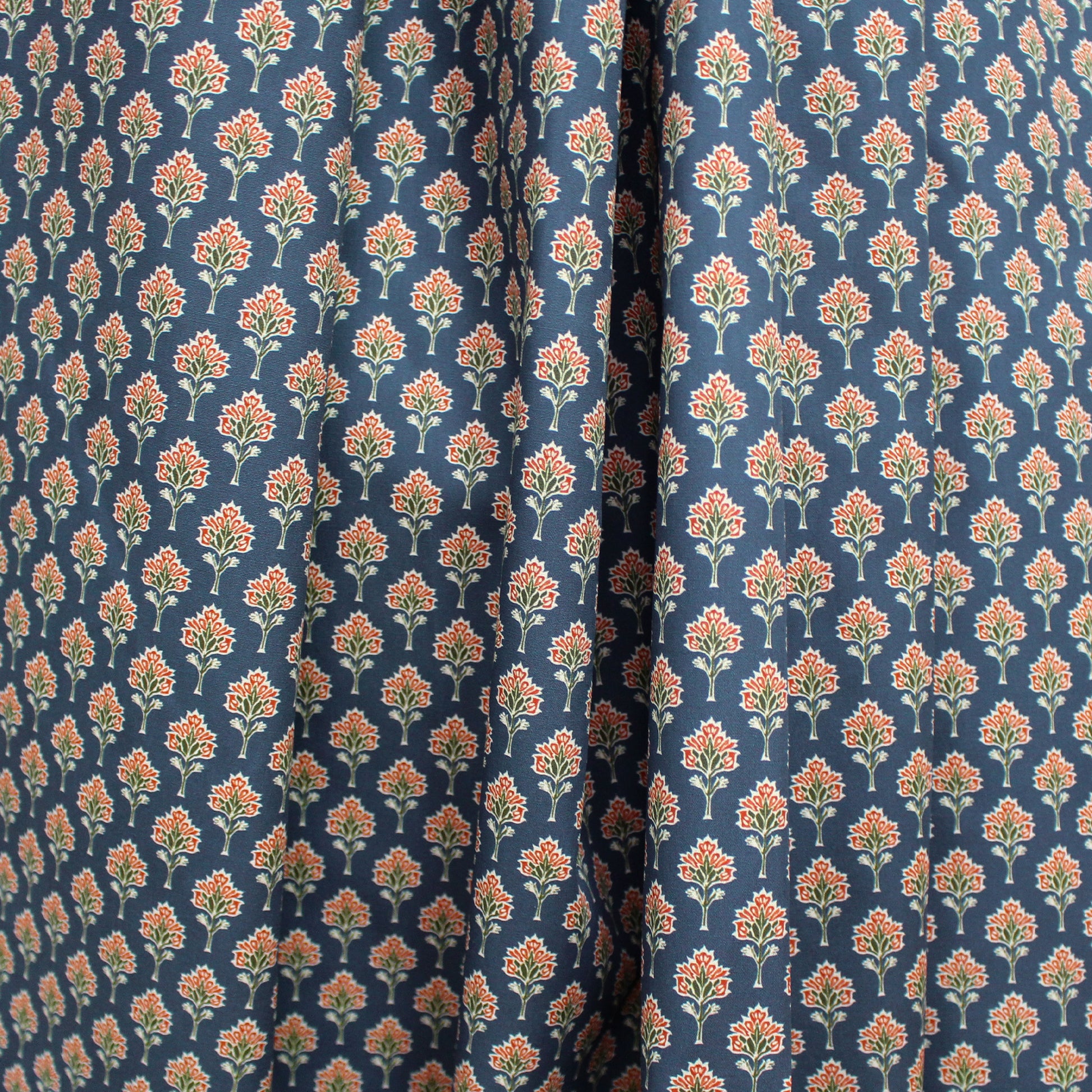 Dutch 'Cotswold floral' cotton poplin - loch blue