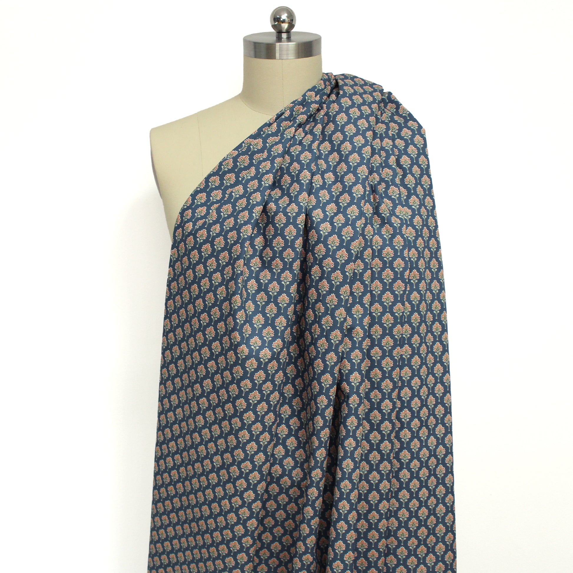 Dutch 'Cotswold floral' cotton poplin - loch blue