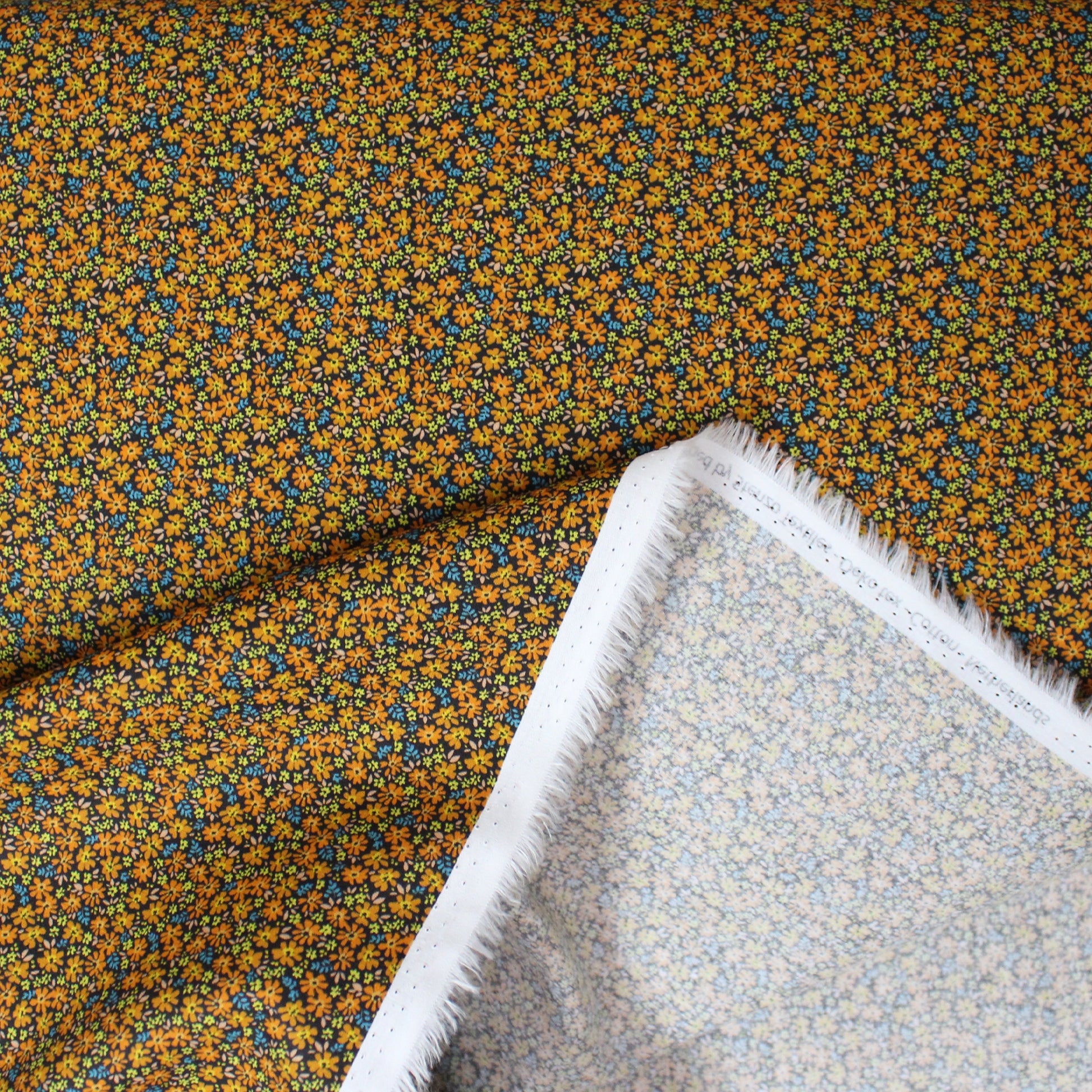 Dutch 'ditsy floral' cotton poplin - pumpkin