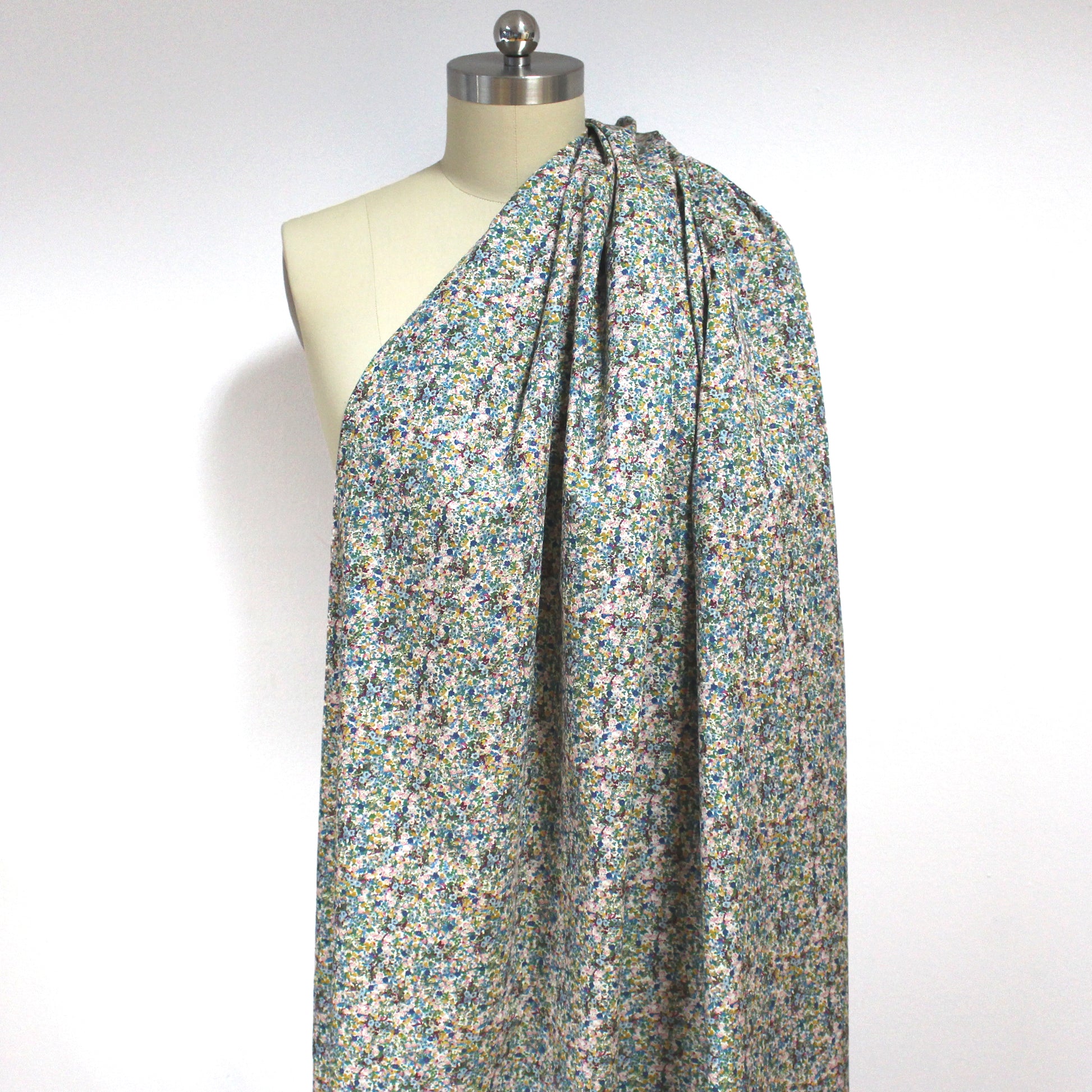 Dutch digital 'Millefleurs' cotton poplin - cream/blue