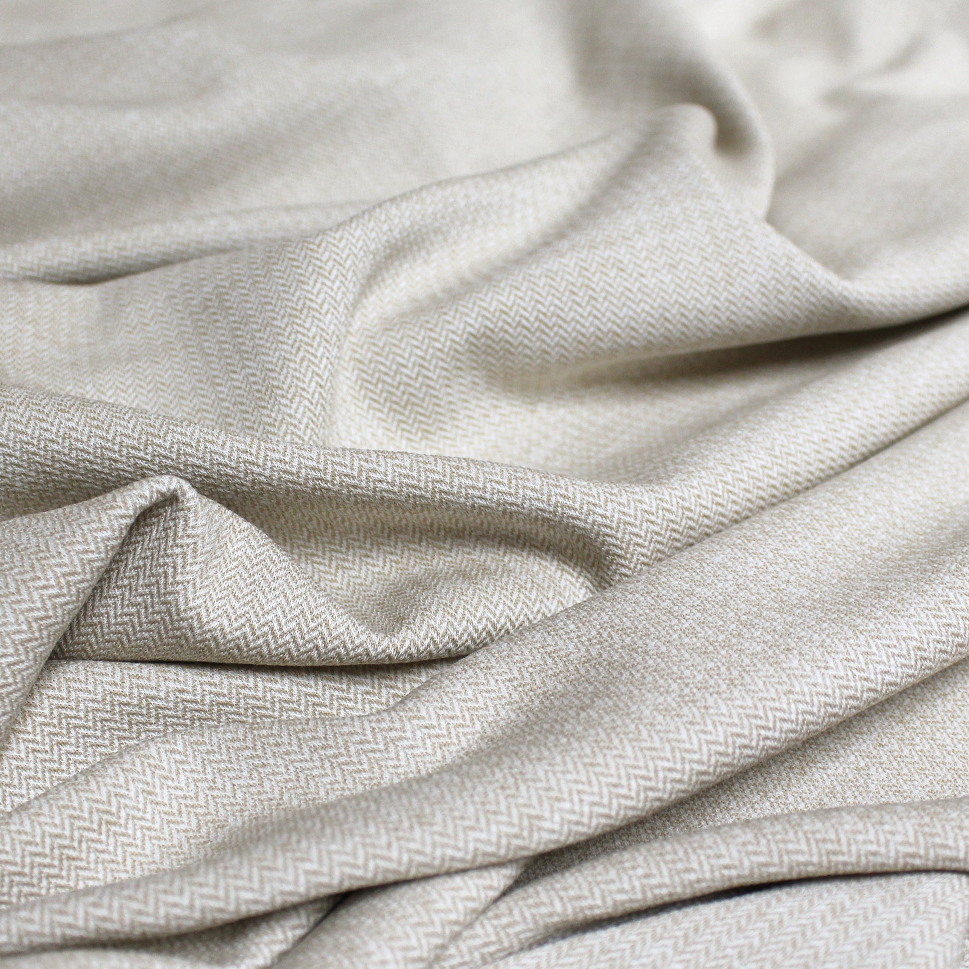 Hug0 B0ss 'micro herringbone' reversible jacquard viscose knit