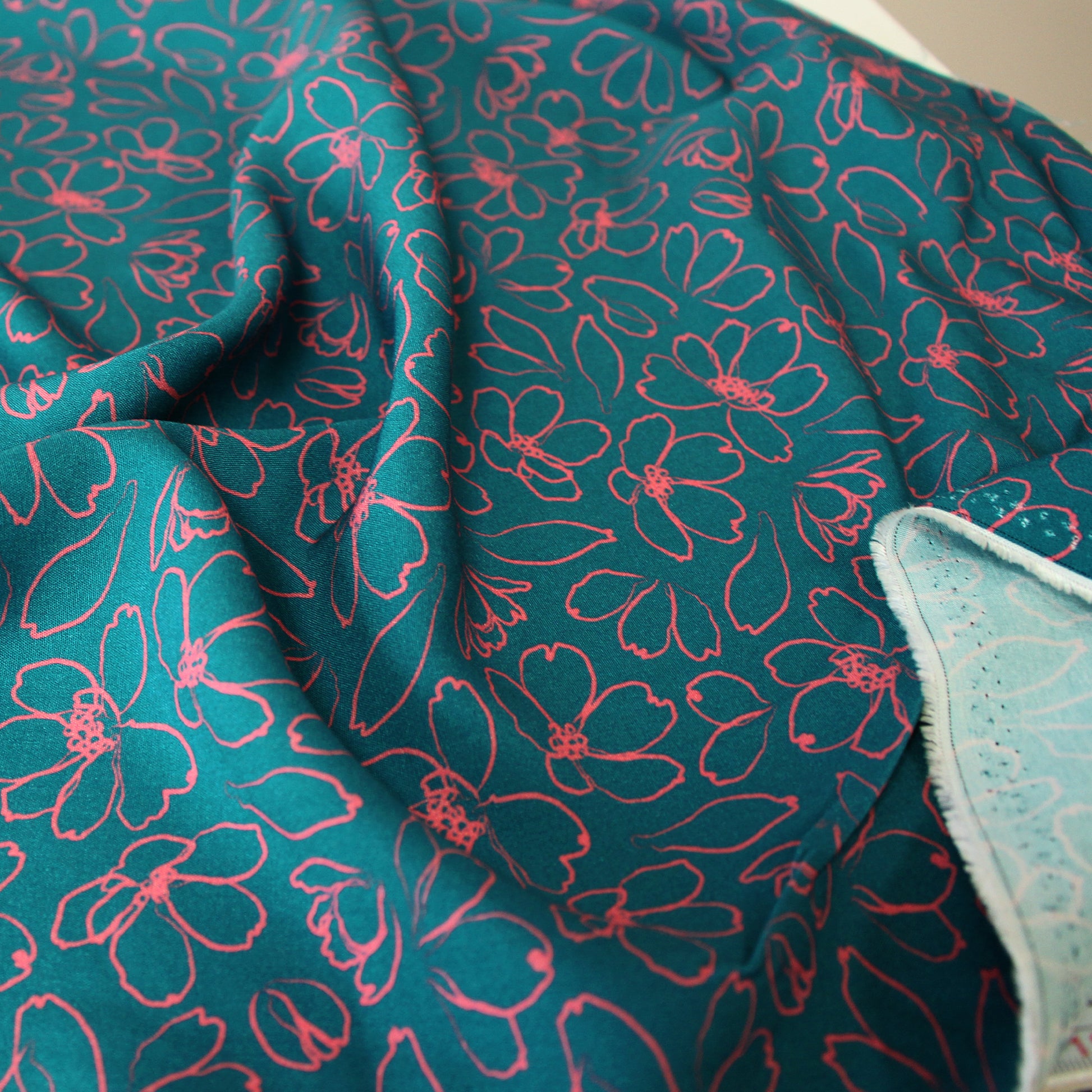 'daisy line' drapey viscose woven - teal/pink