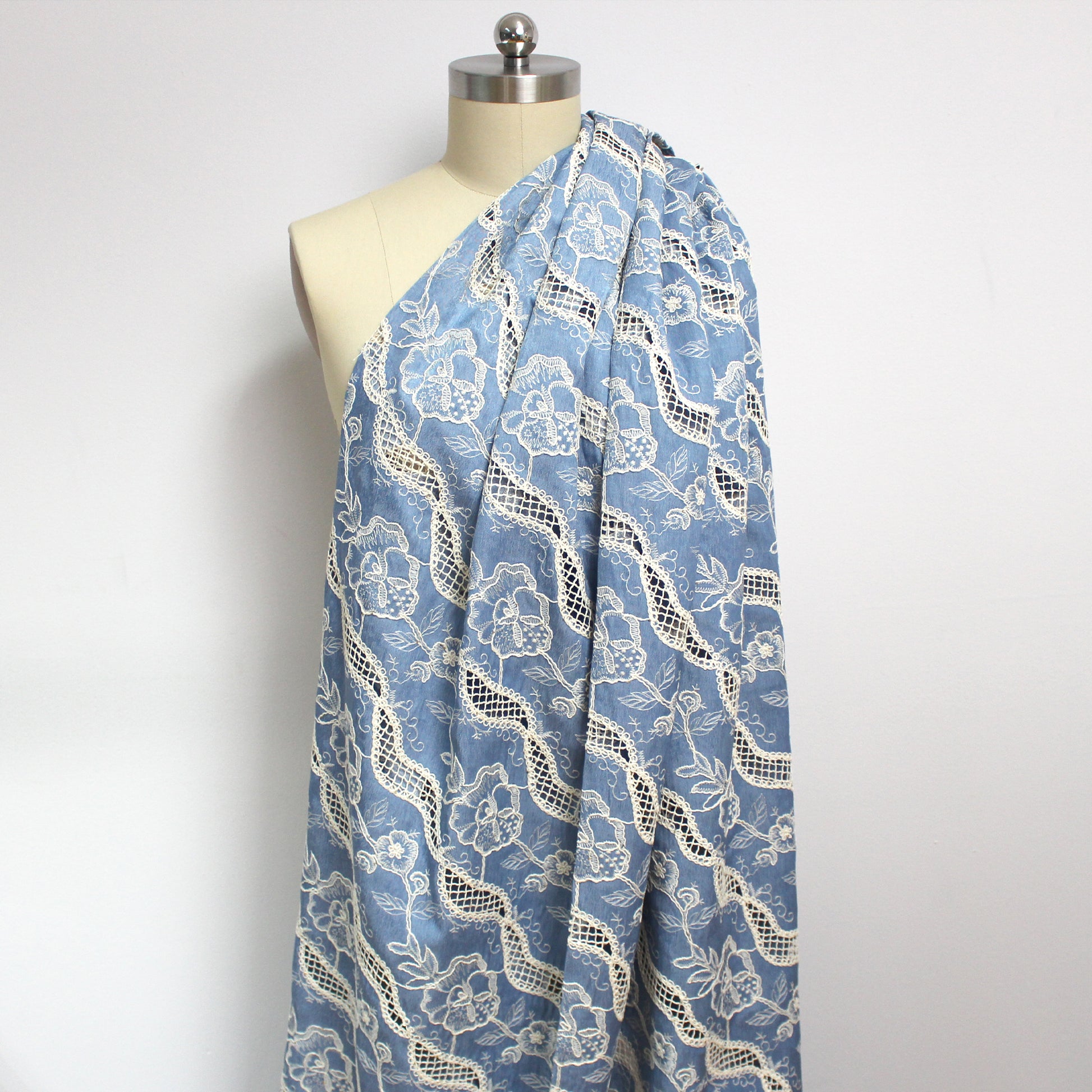 'milky way' embroidered, sequined denim - sky