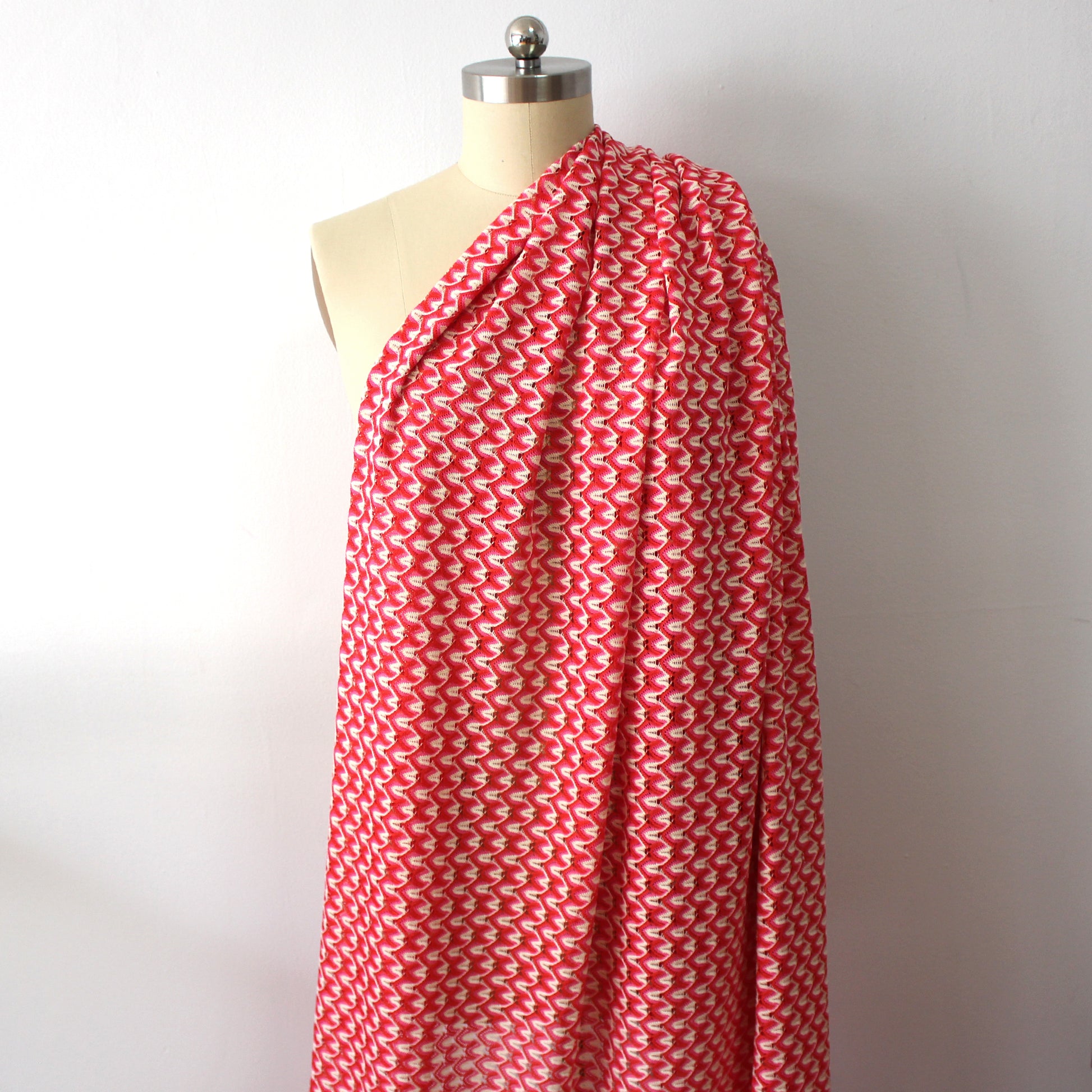 Missoni-esque flame stitch knit - rouge