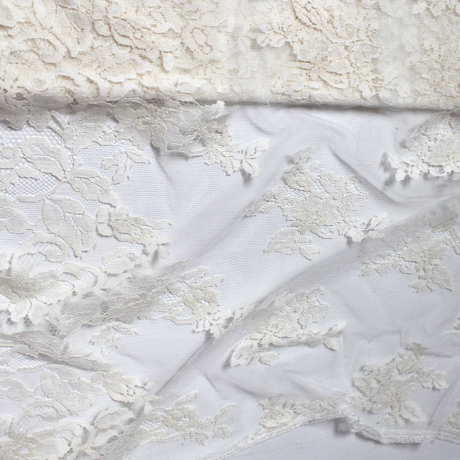 French 'Chantilly' exquisite cotton blend lace, Oeko-Tex cert.