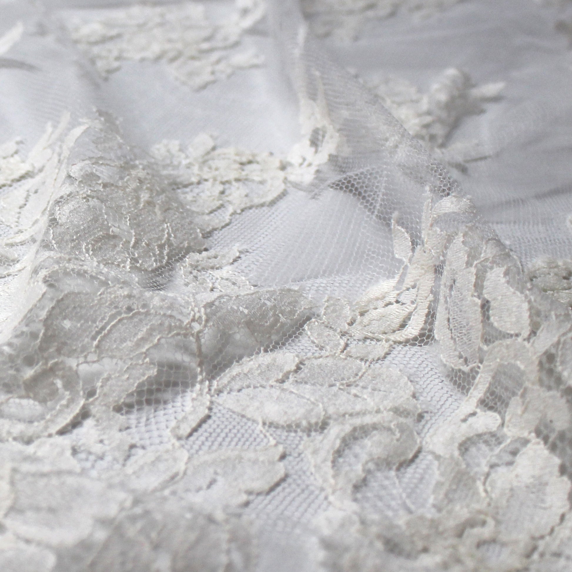 French 'Chantilly' exquisite cotton blend lace, Oeko-Tex cert.