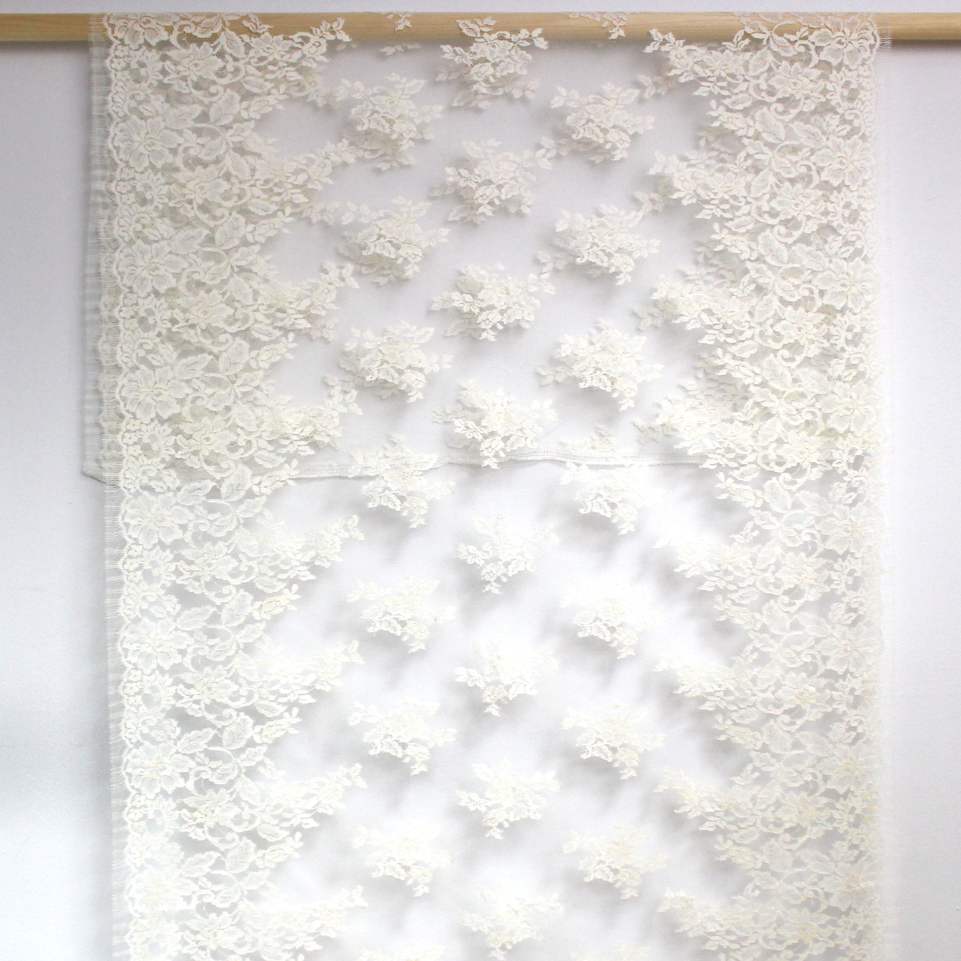 French 'Chantilly' exquisite cotton blend lace, Oeko-Tex cert.