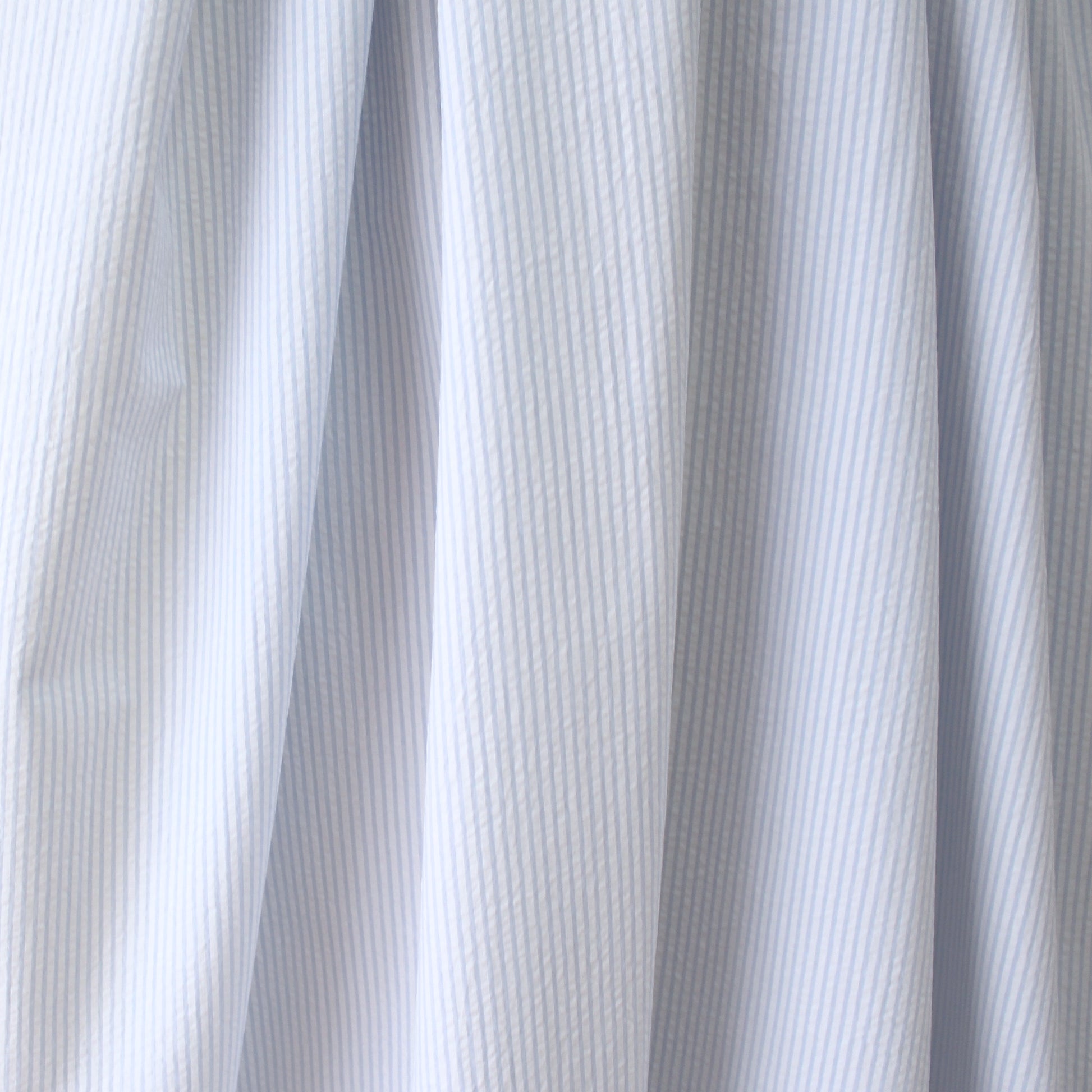 'weekender' all-cotton stripe seersucker - heather blue/white