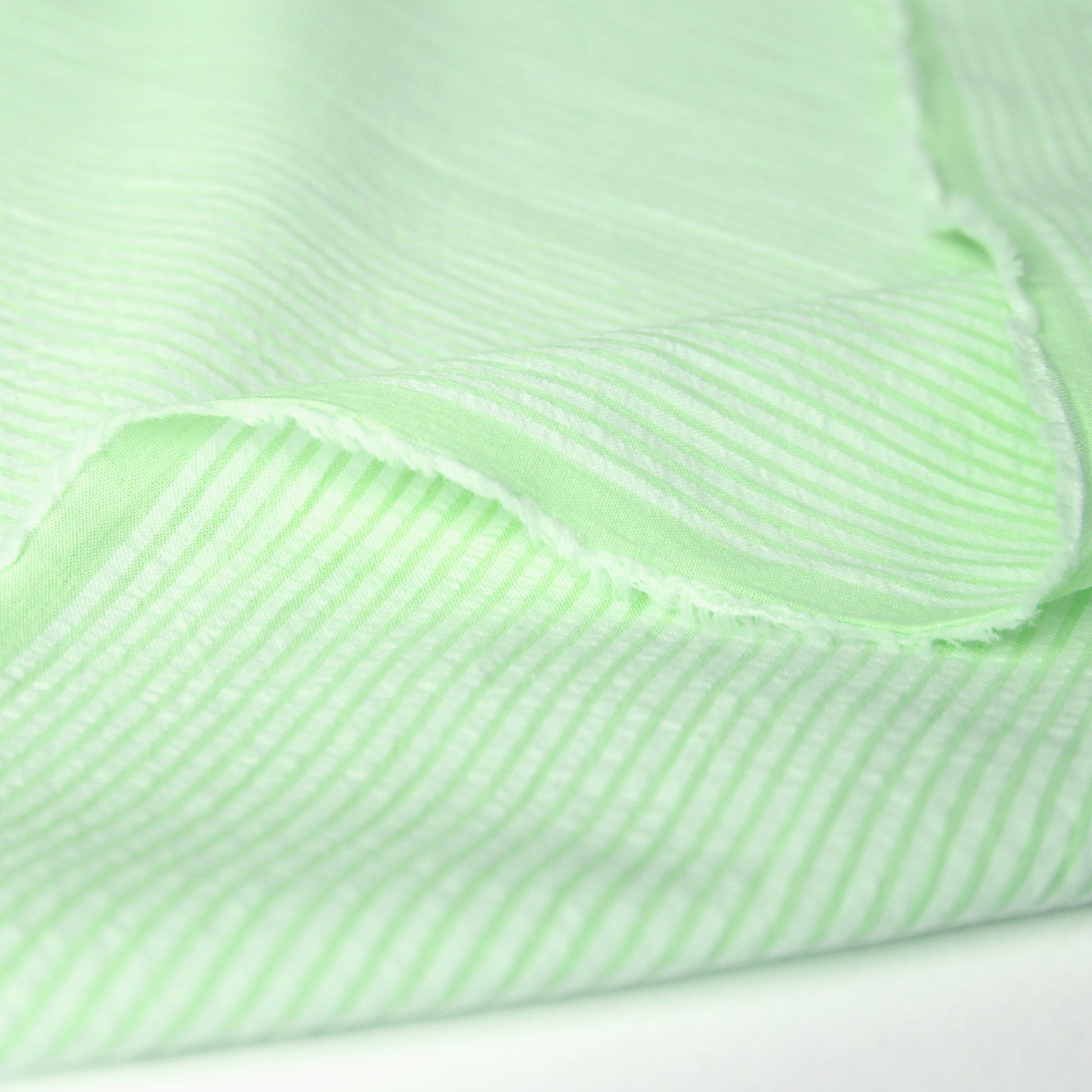 'weekender' all-cotton stripe seersucker - lime/white