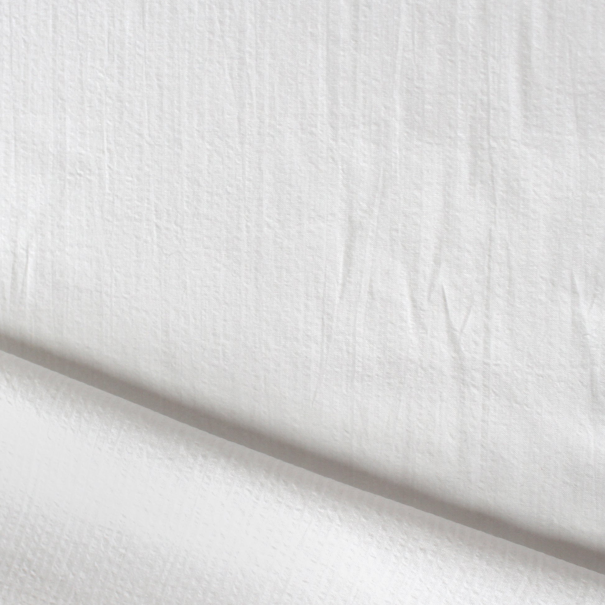 'weekender' all-cotton stripe seersucker - white/white