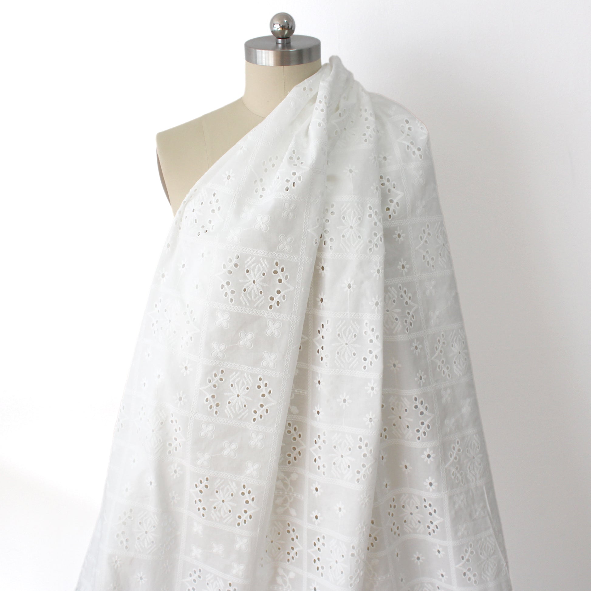 'flower patch' embroidered all-cotton eyelet