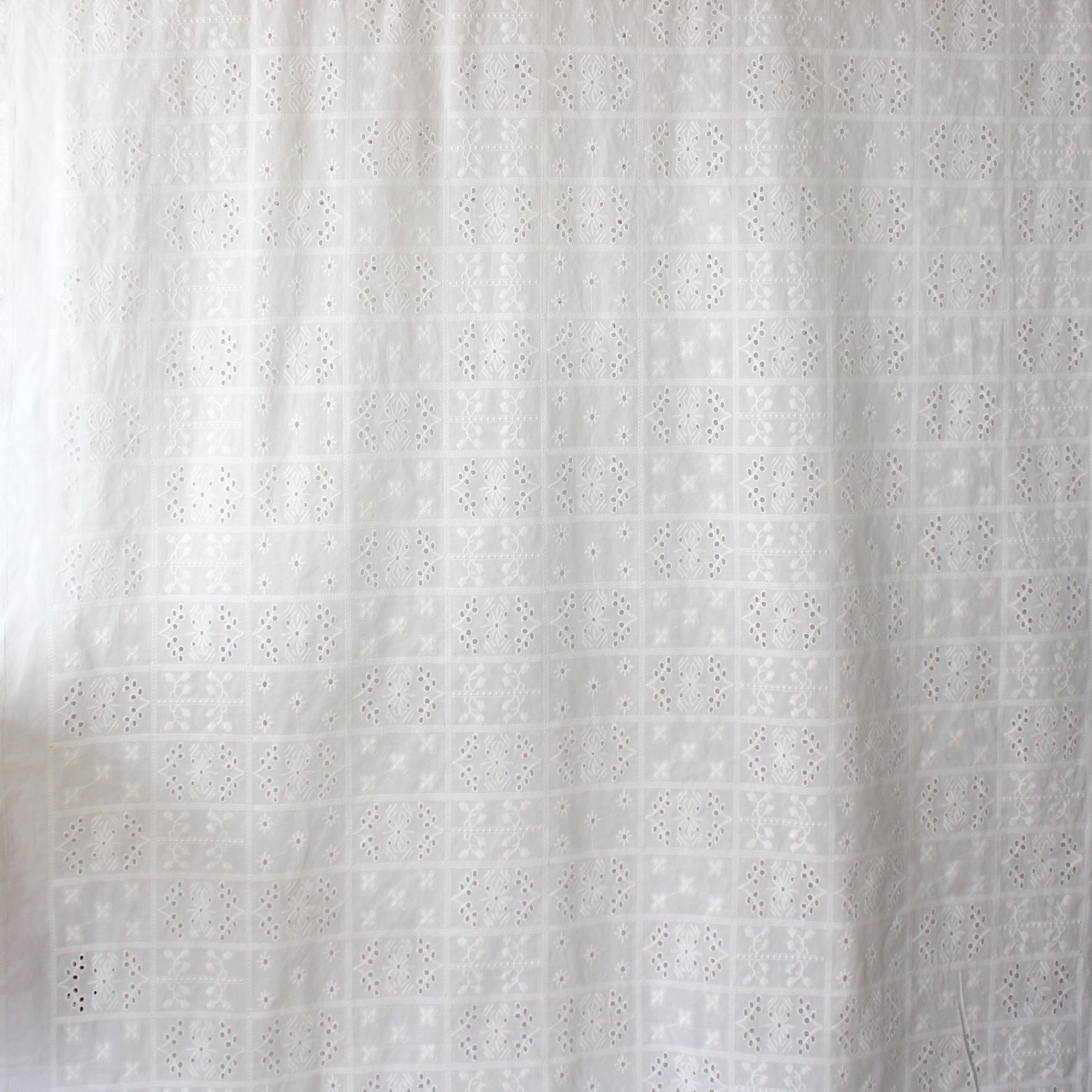 'flower patch' embroidered all-cotton eyelet