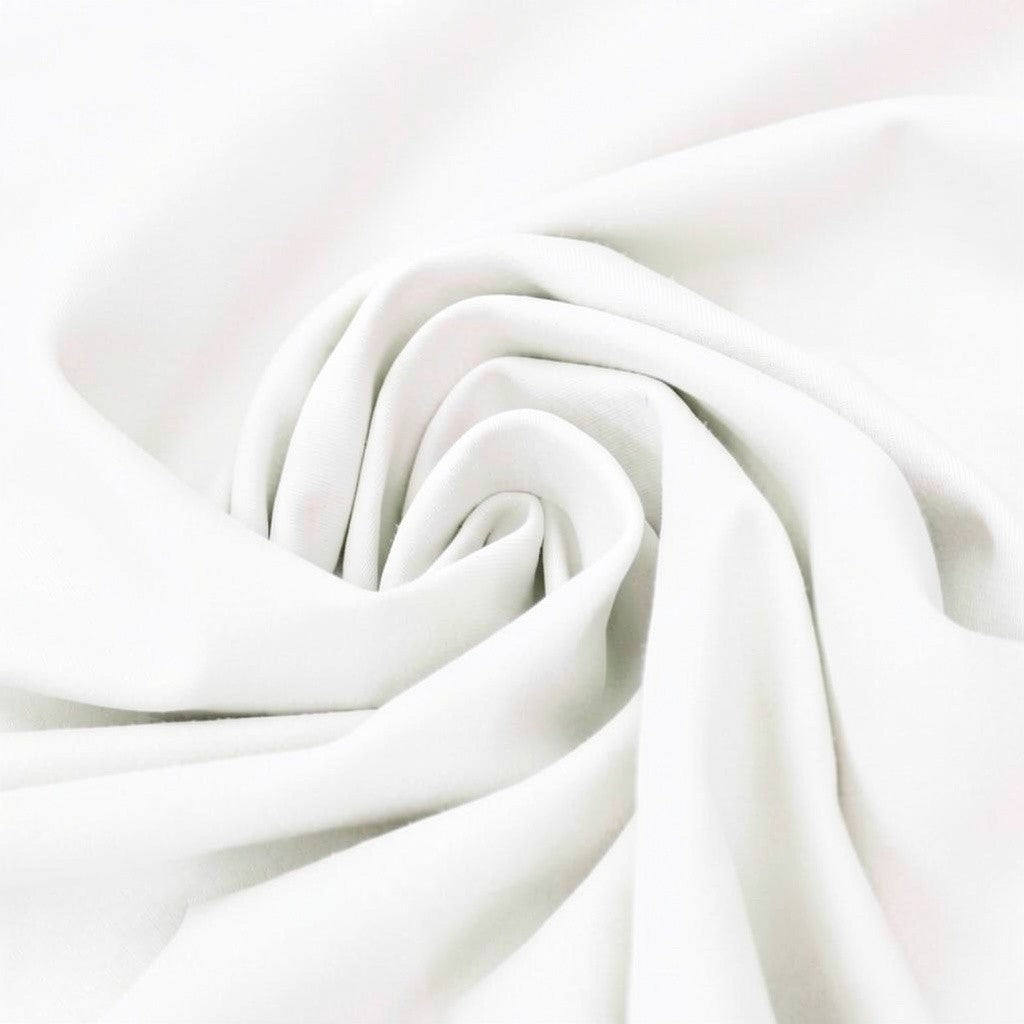 'softy' essential knit - white