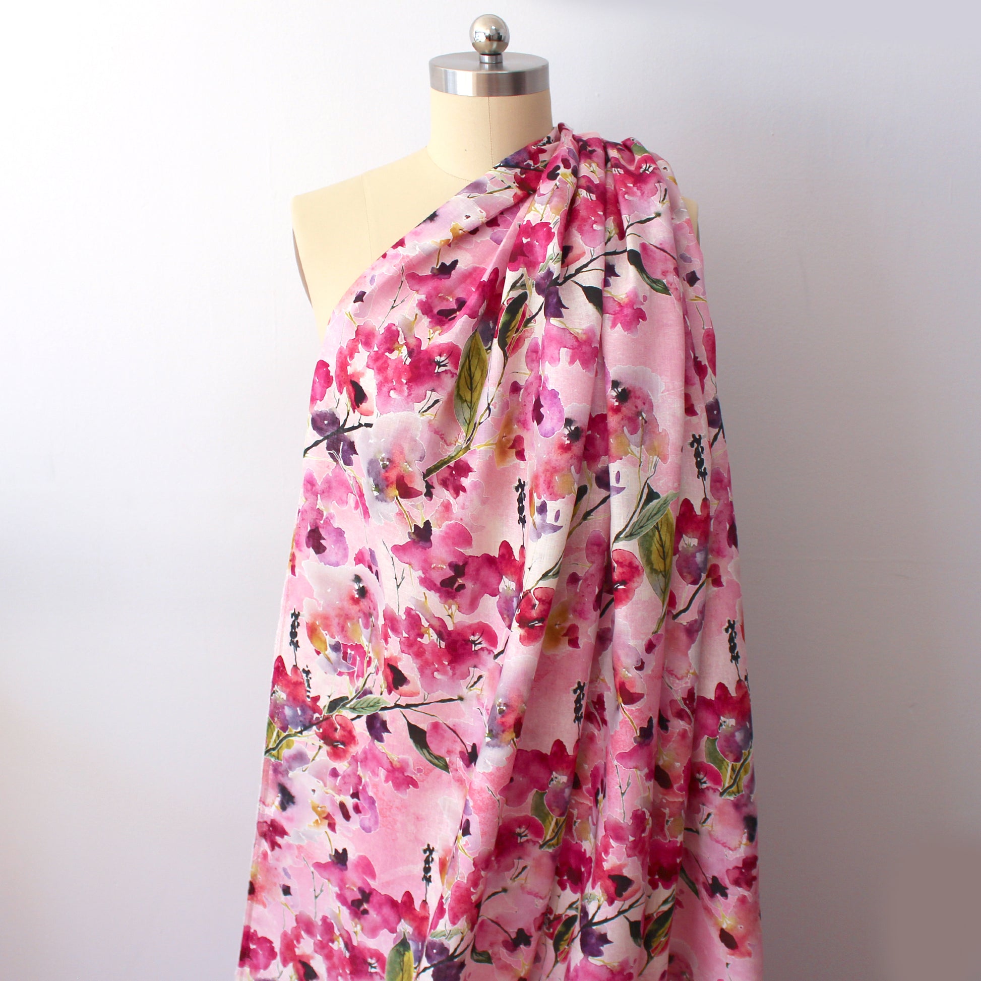'watercolor camelia' linen dressweight woven, Oeko-Tex cert.
