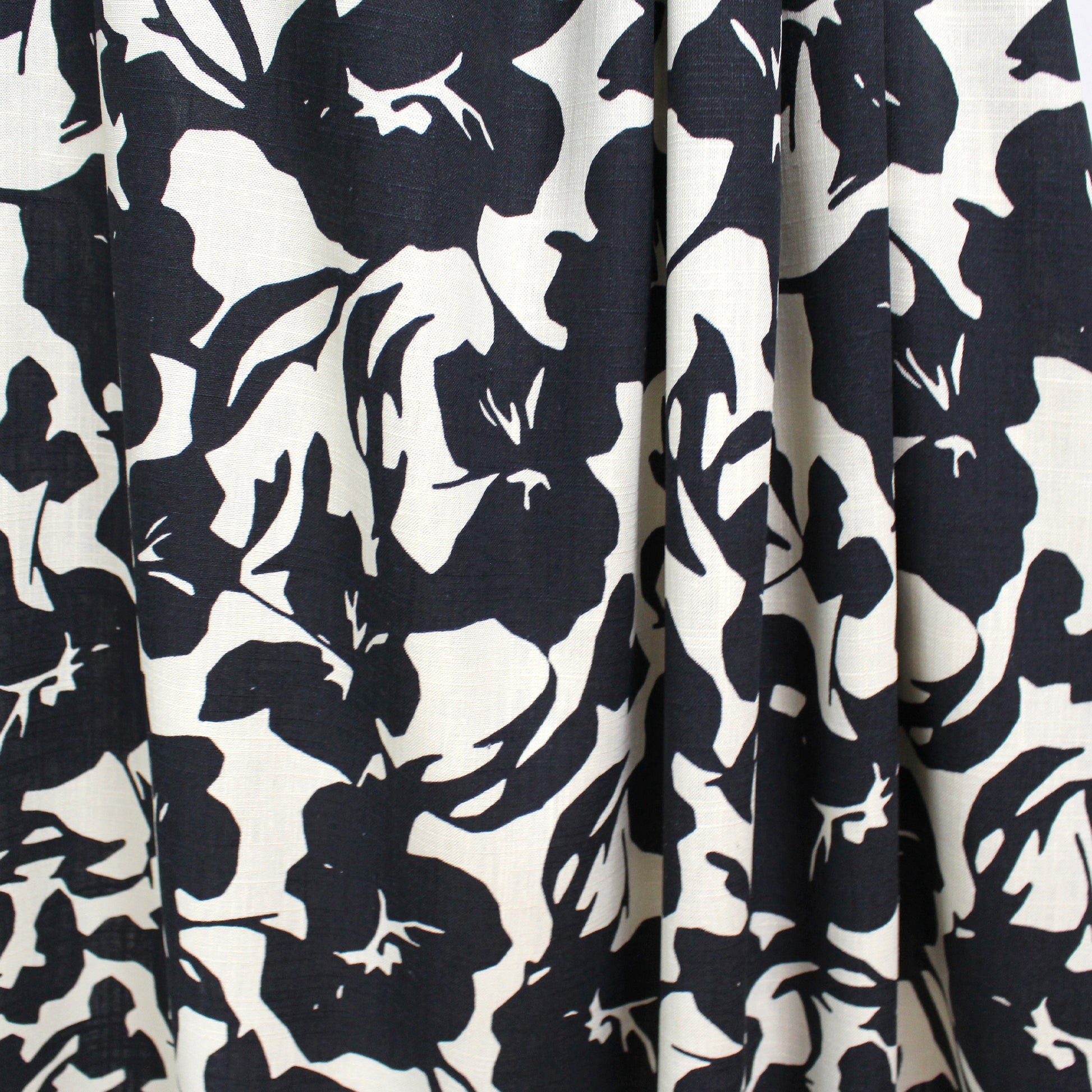 'floral silhouette' Ecovero/linen woven, Oeko-Tex cert.