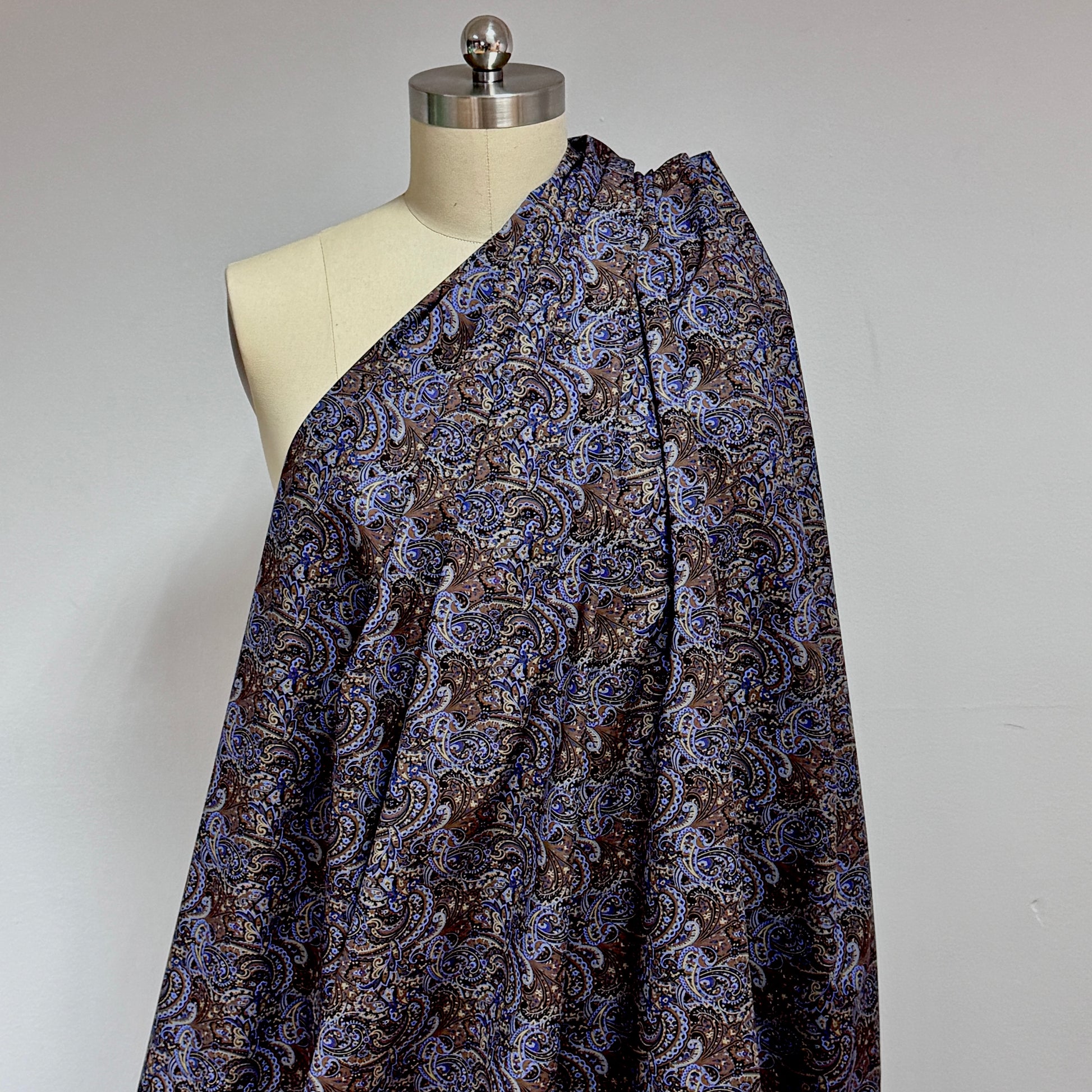 Italian 'chocolate paisley' cotton poplin