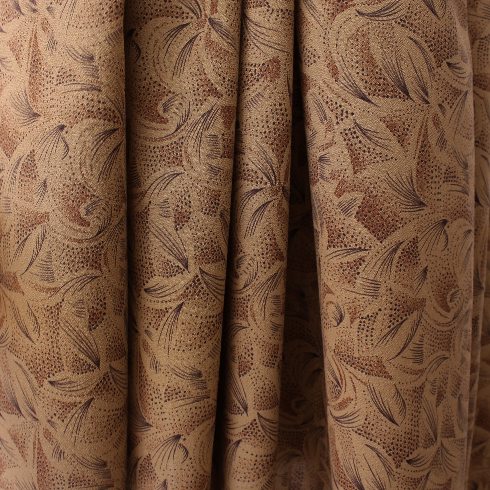 Italian 'stipple and line' virgin wool dressweight woven
