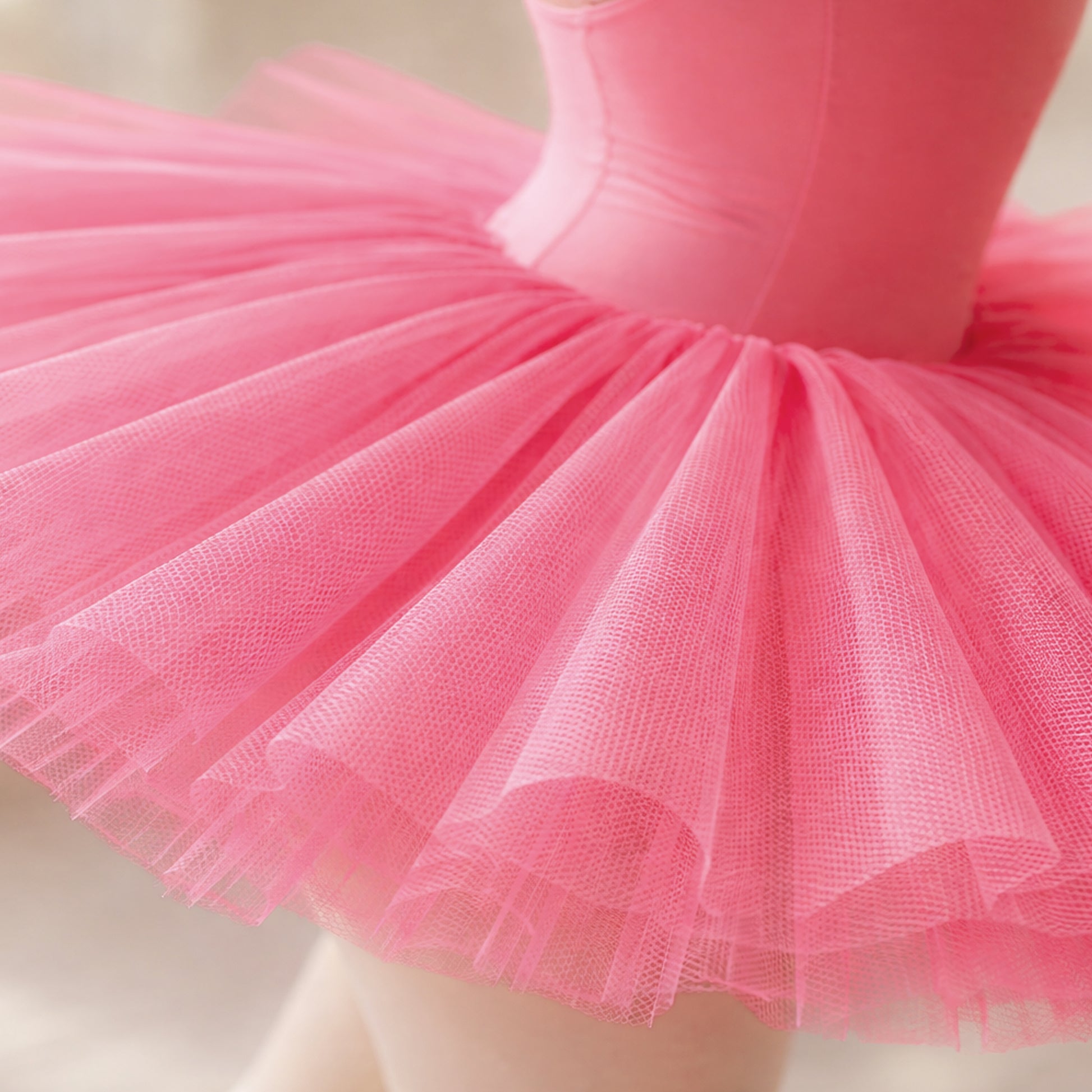 Italian, sheer and structured extra-crisp mesh - bubblegum